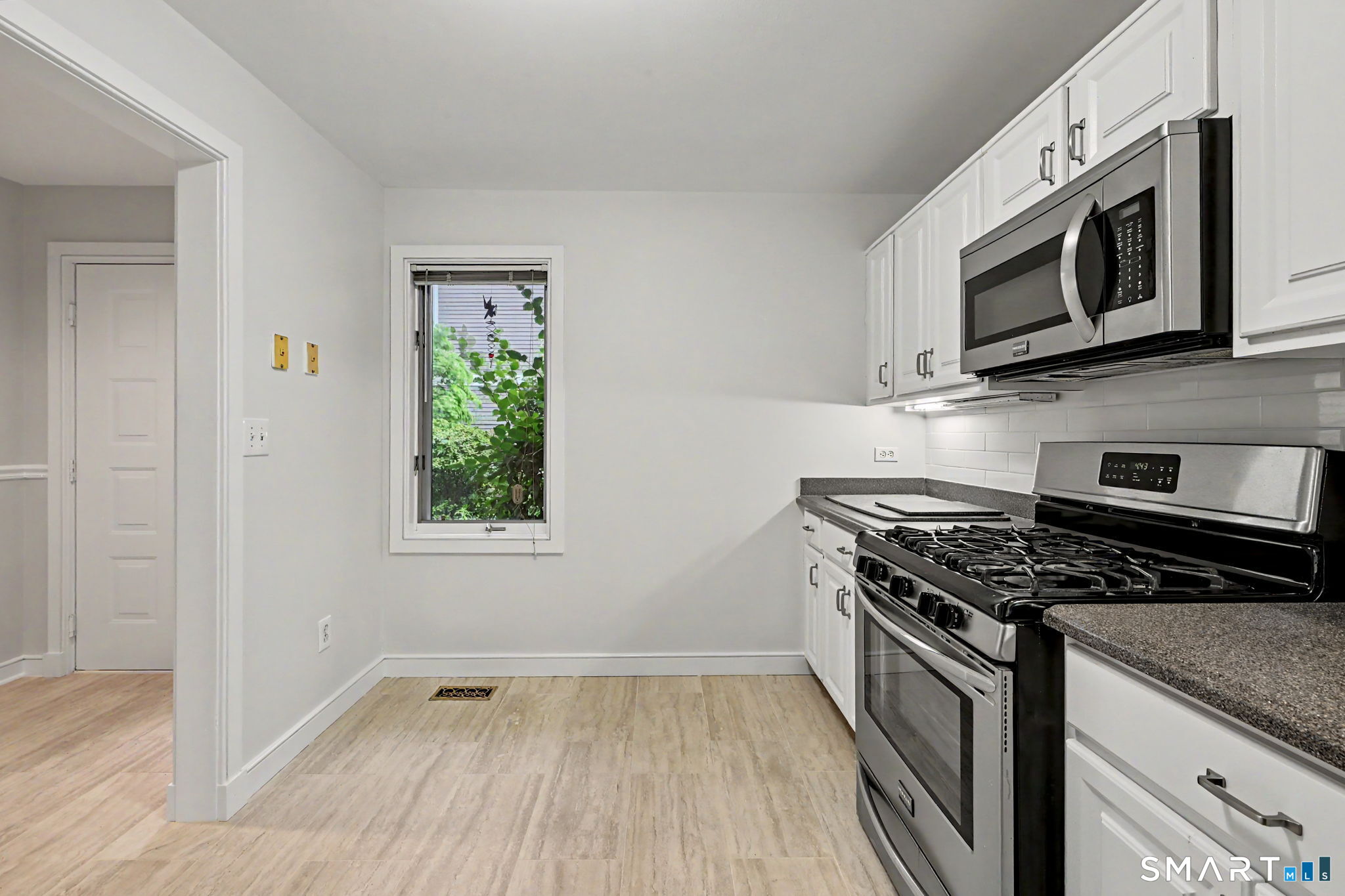 453 East Putnam Avenue Unit #4G photo 6