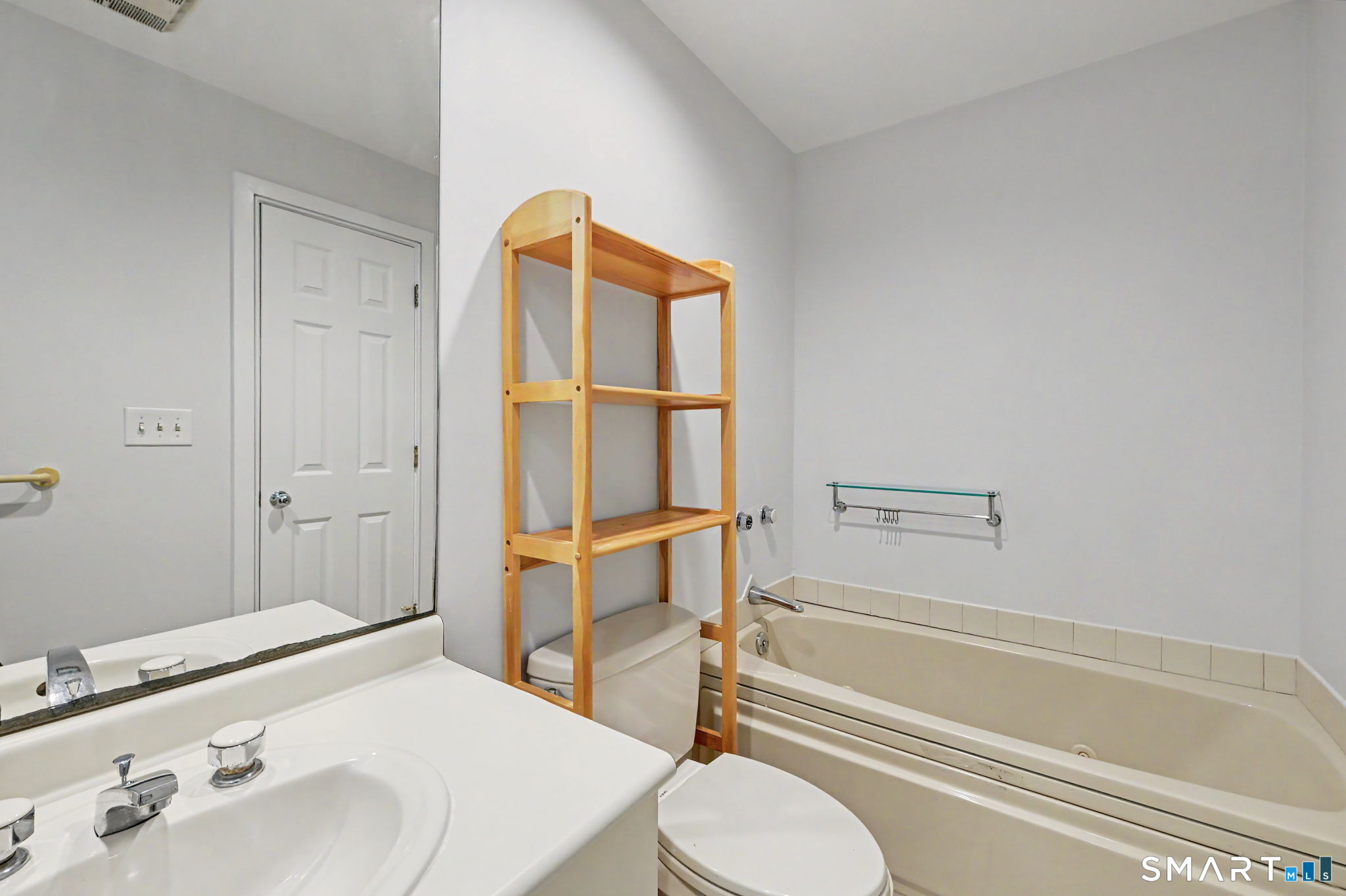 453 East Putnam Avenue Unit #4G photo 14
