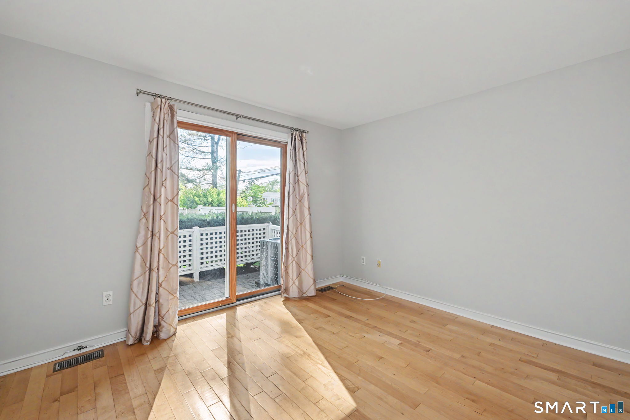 453 East Putnam Avenue Unit #4G photo 16