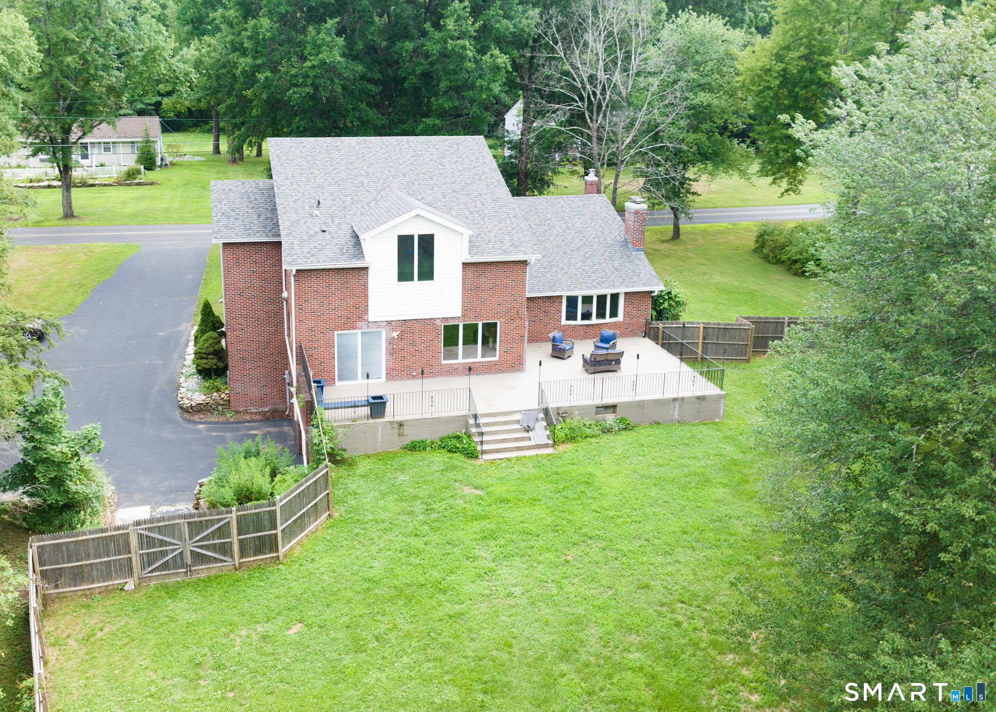 1010 Strong Road photo 37