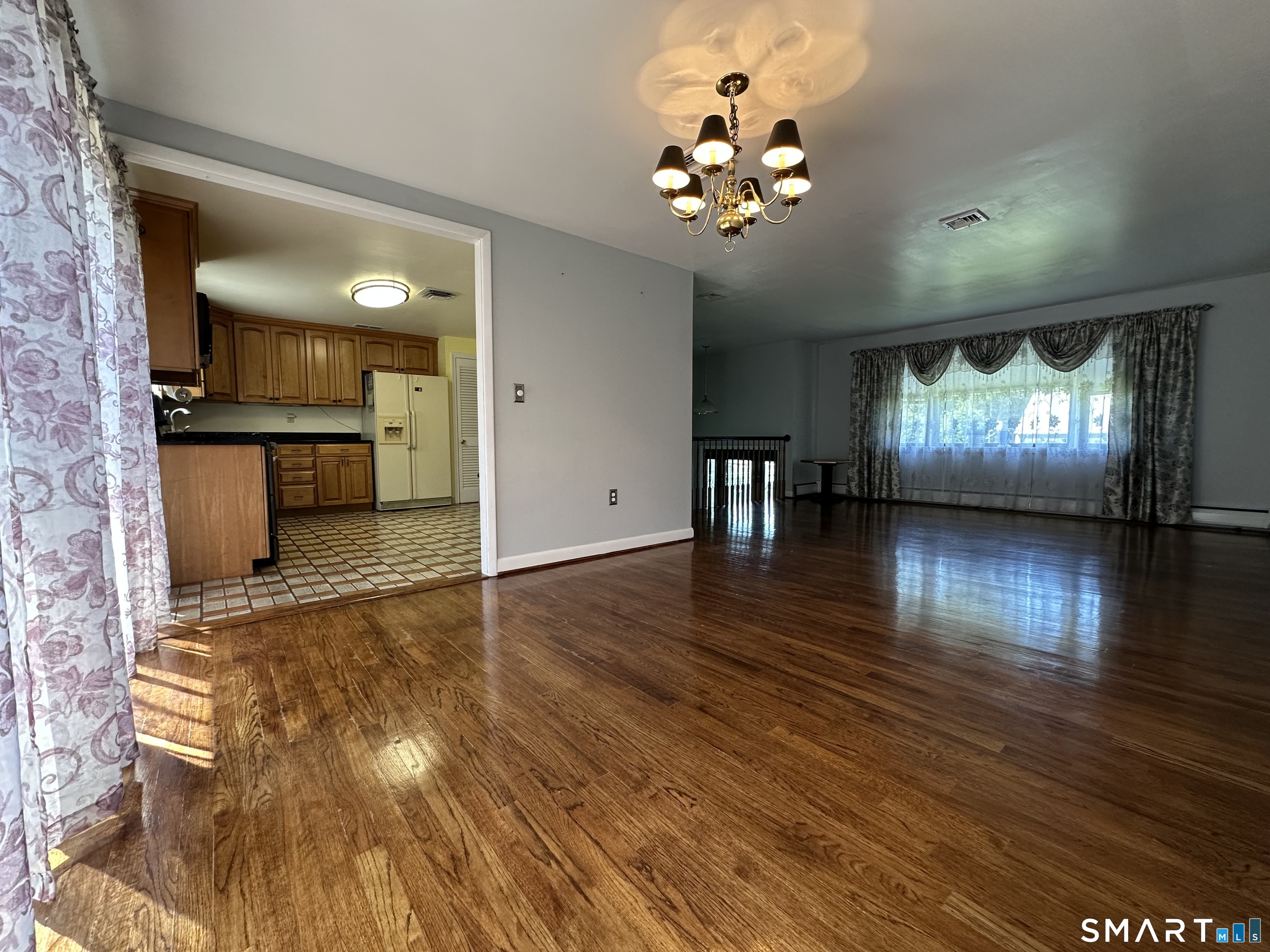 99 Glenwood Drive photo 3