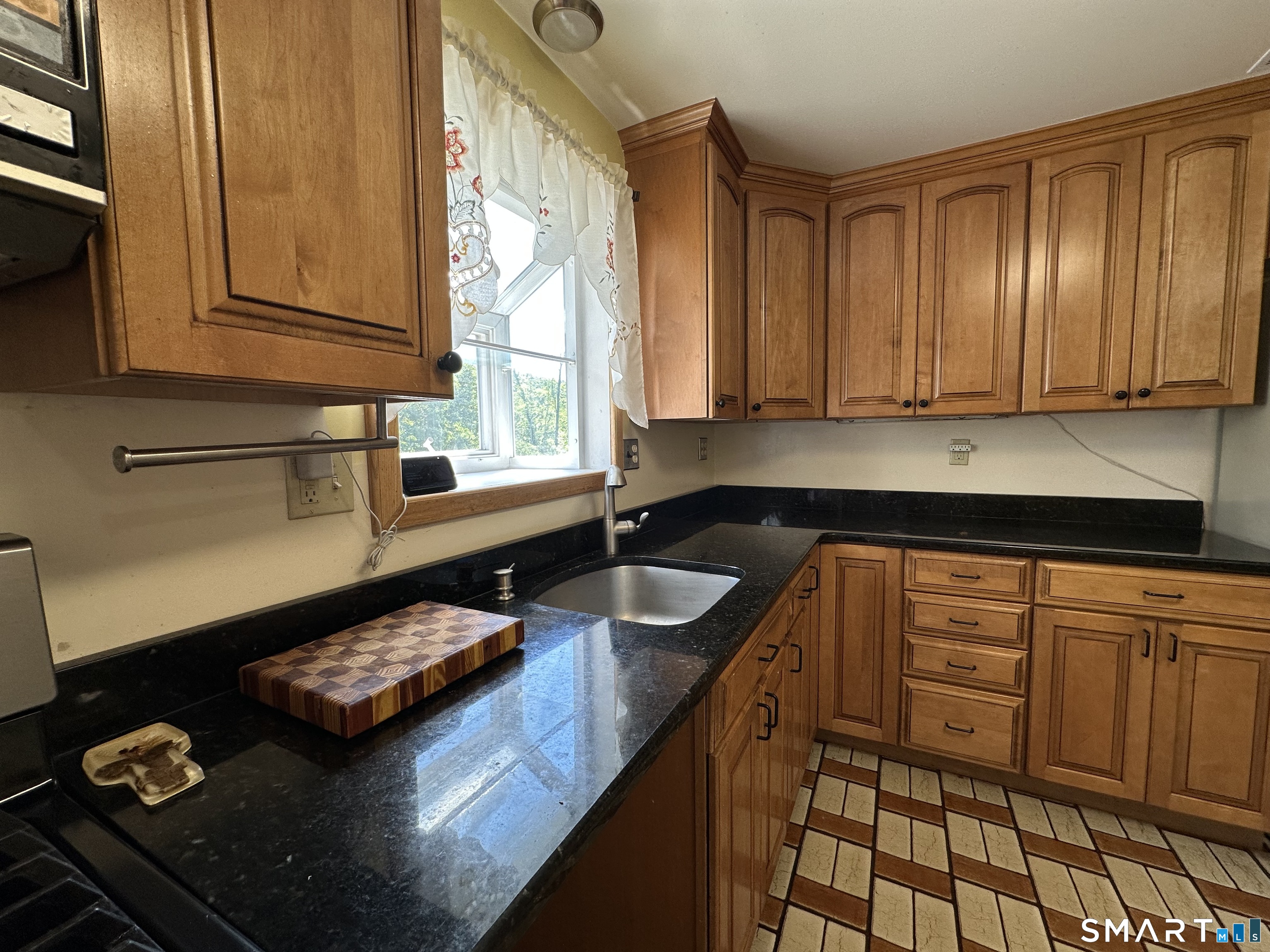 99 Glenwood Drive photo 7