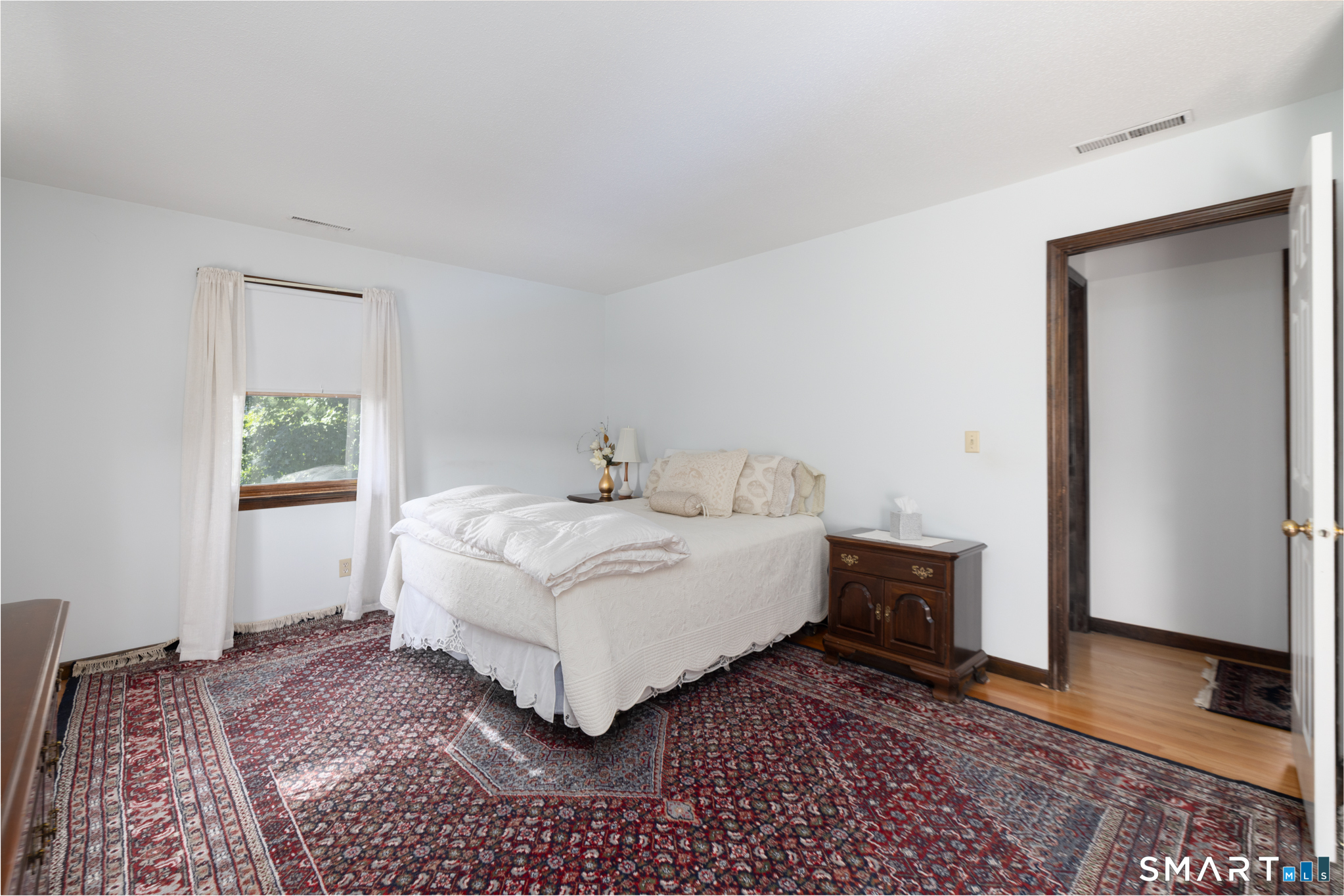 323 Watertown Road photo 14