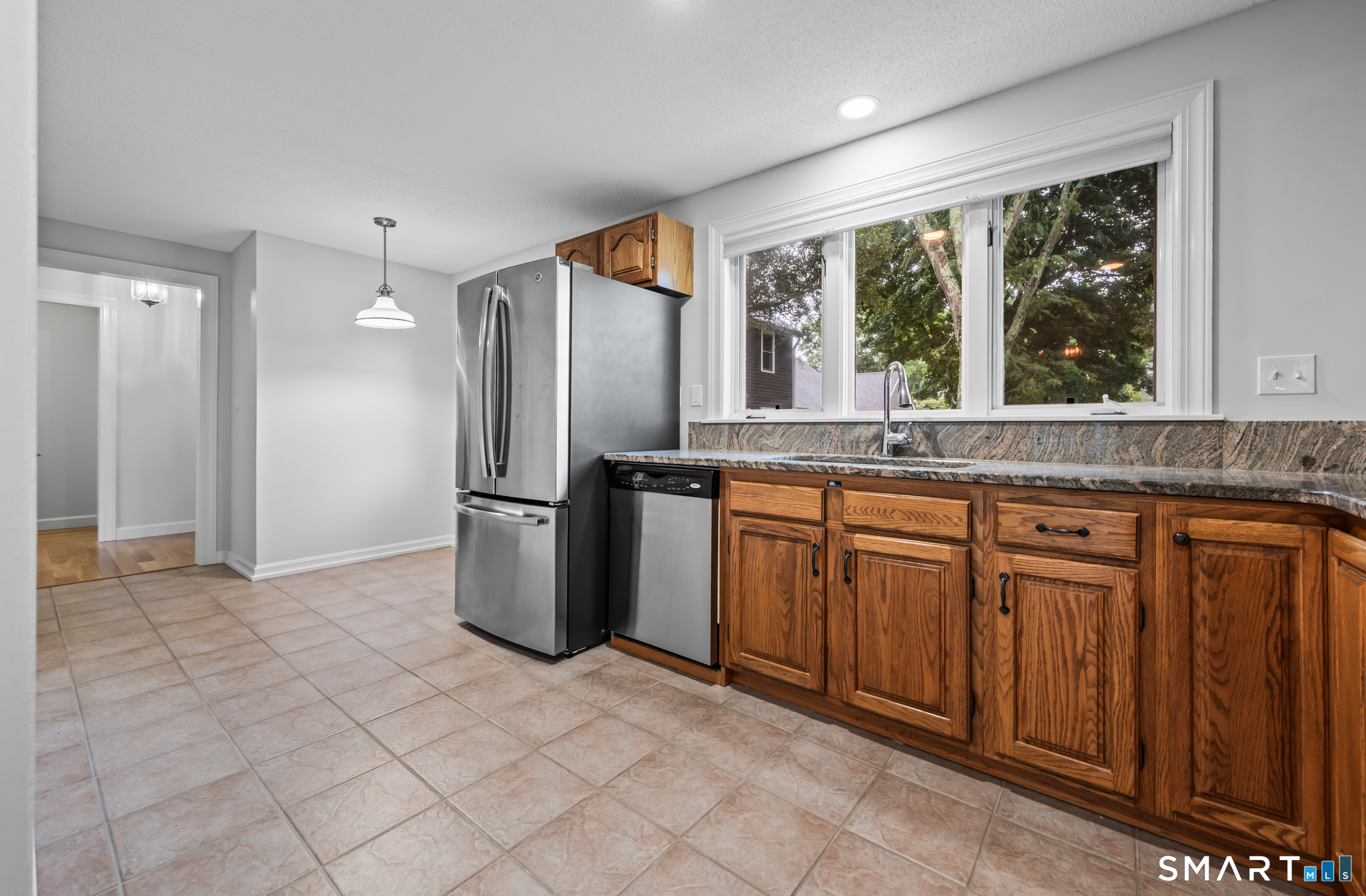 36 Charter Oak Square Unit #D photo 7