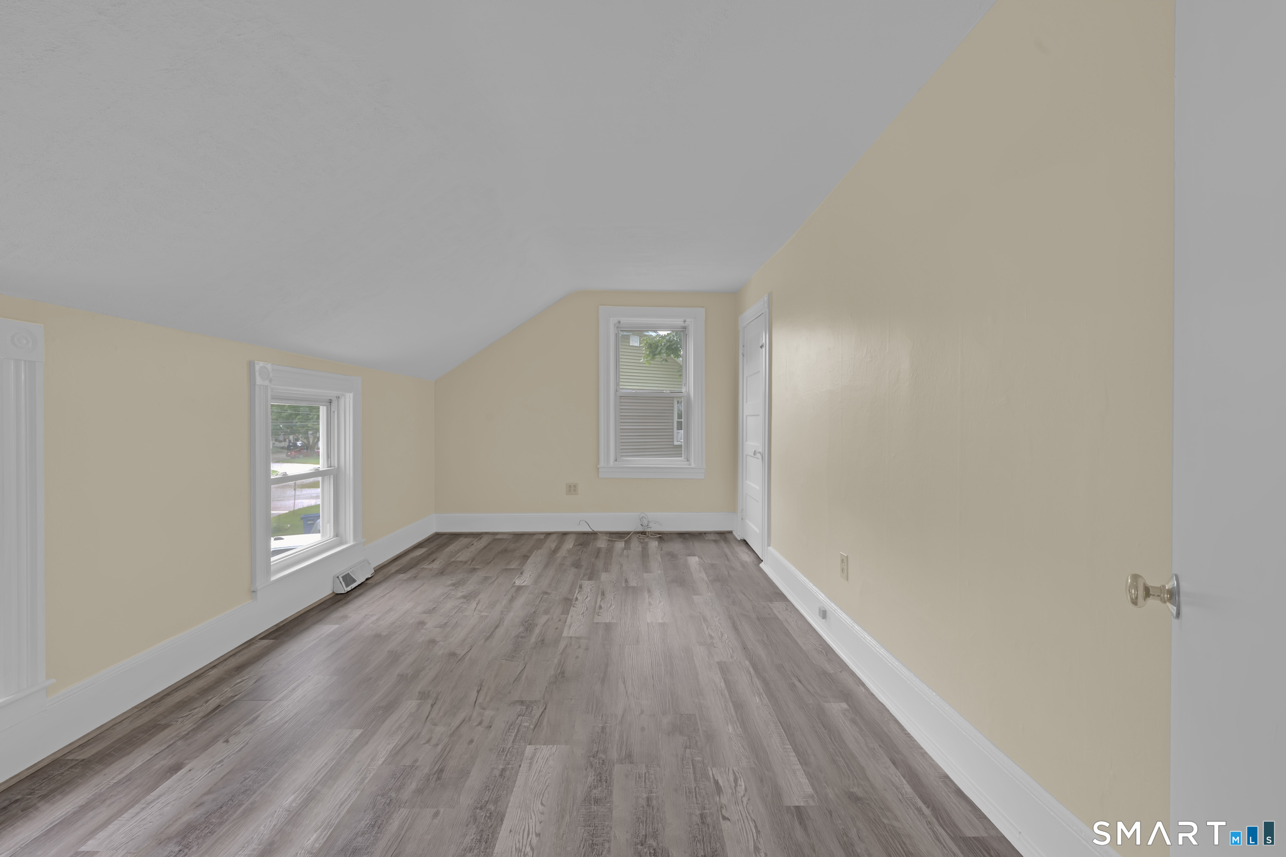 81-83 Community Avenue photo 12