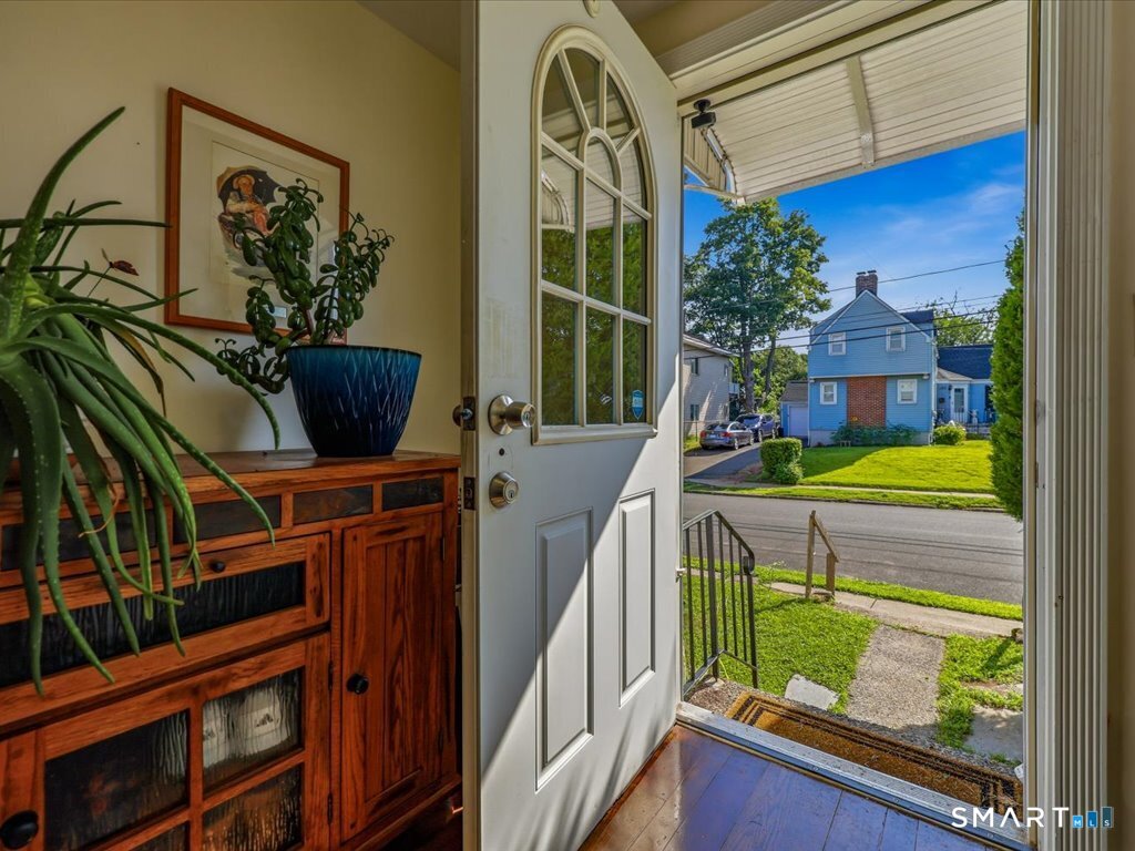 136 Sexton Street photo 5
