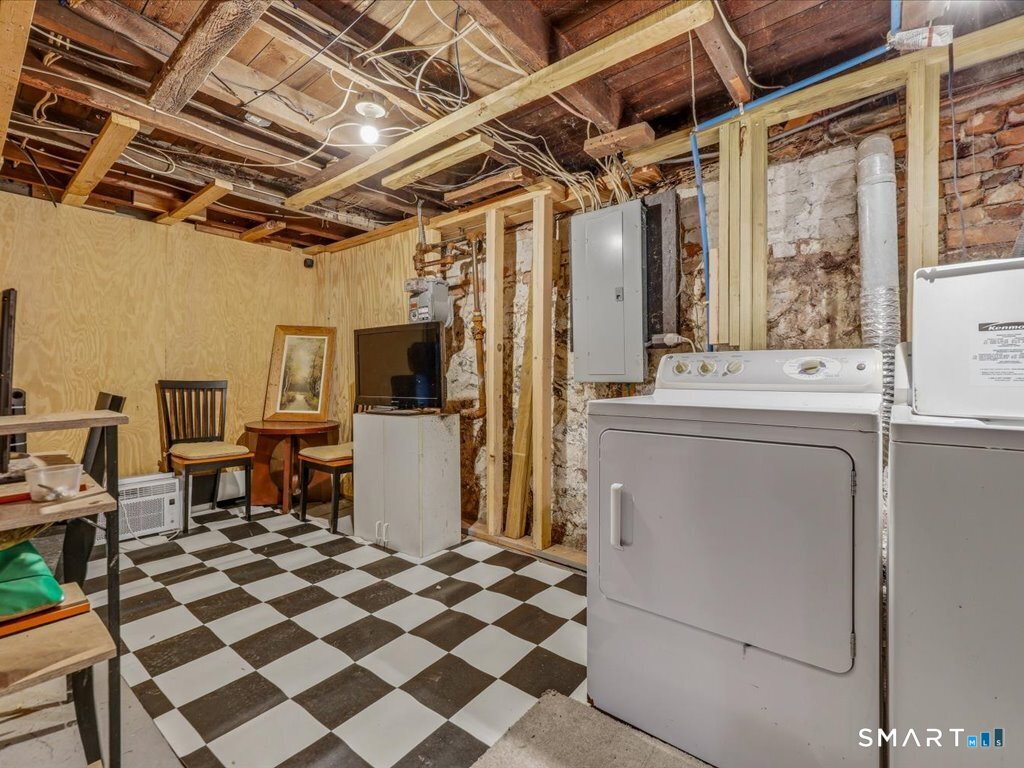 136 Sexton Street photo 28
