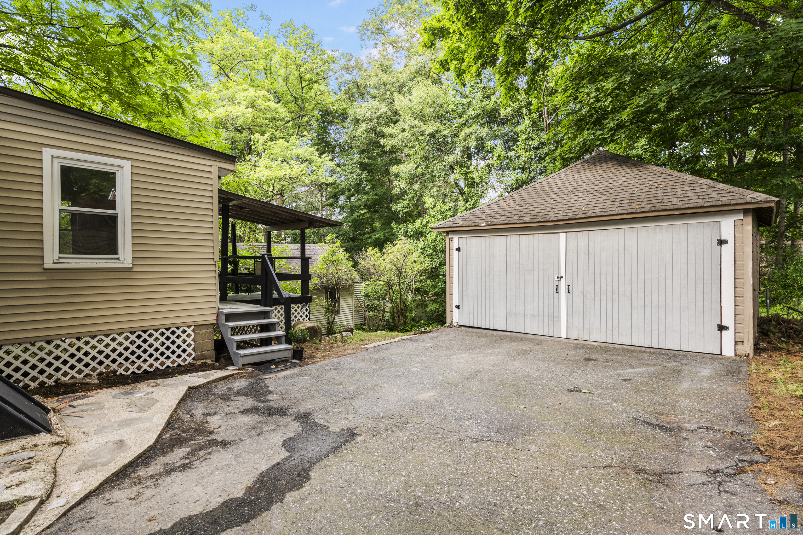 135 New Harwinton Road photo 32