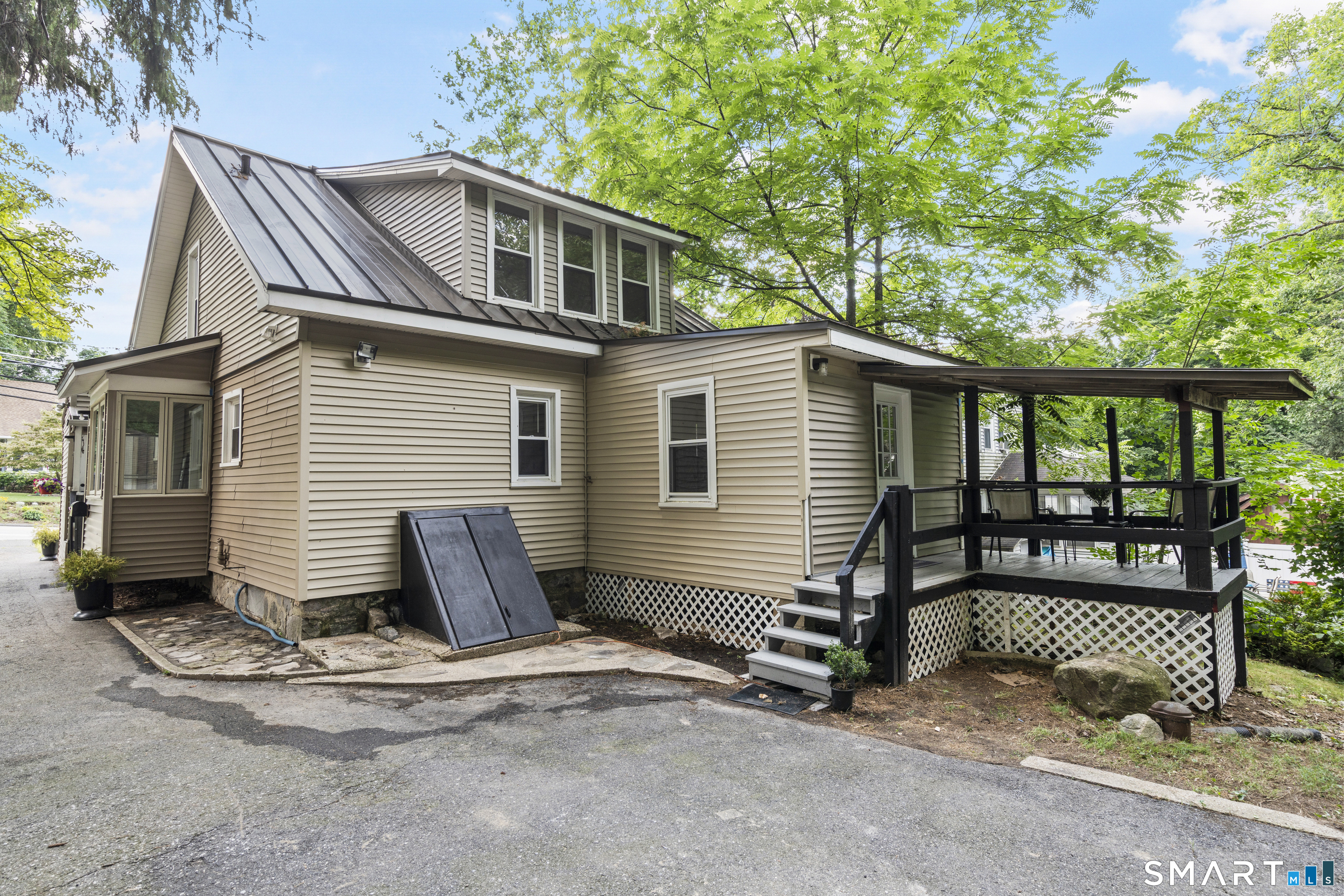 135 New Harwinton Road photo 35