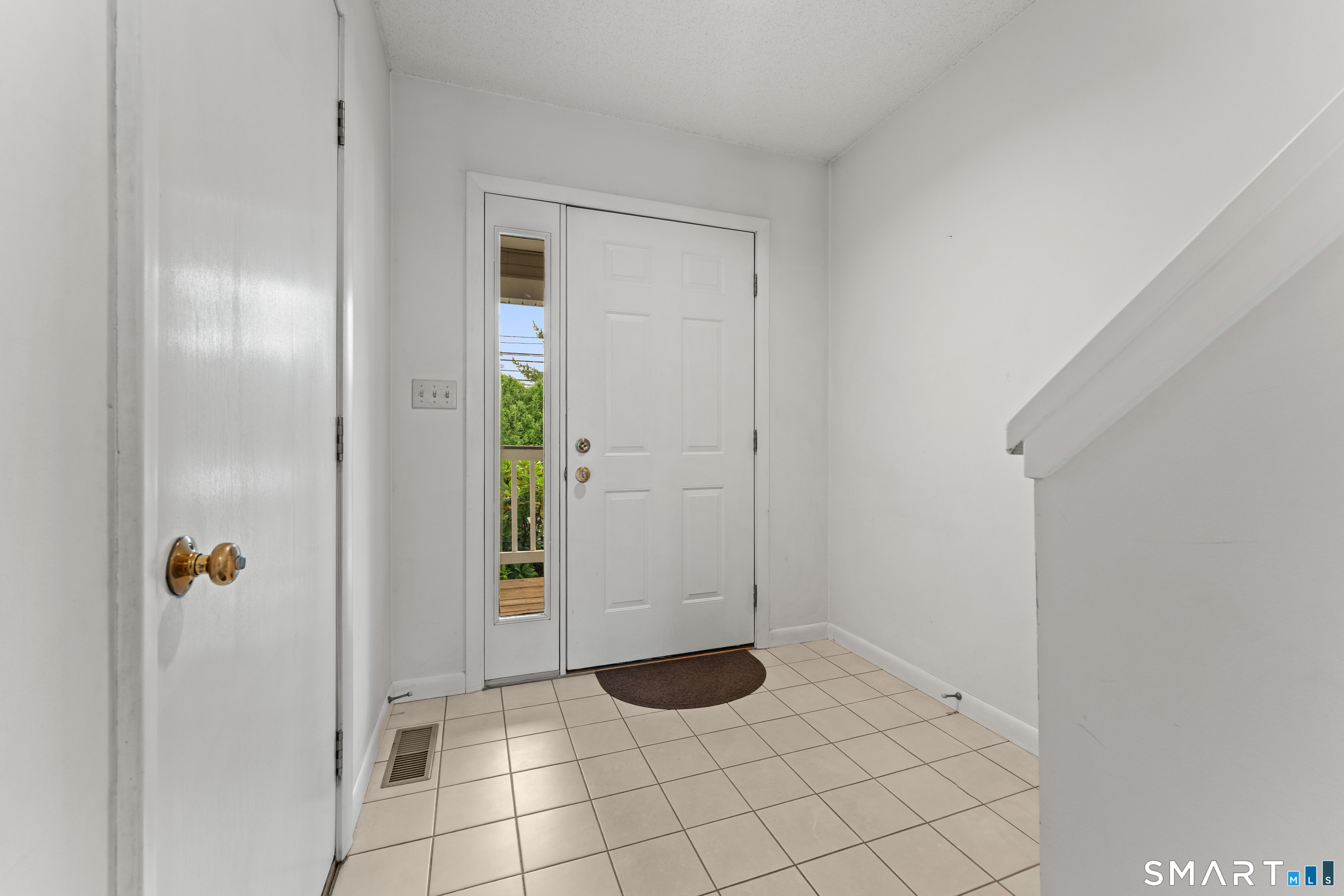 675 Newfield Street  Unit #9 photo 9