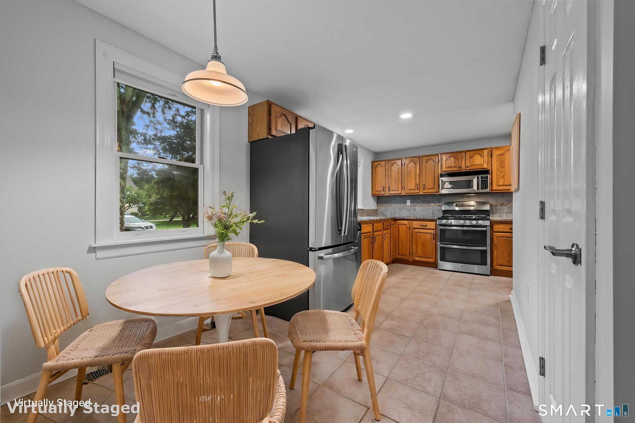 36 Charter Oak Square Unit #D photo 6