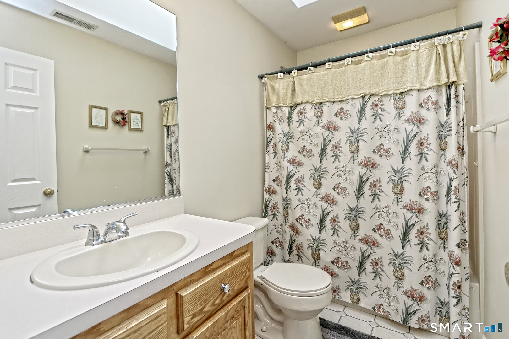 29 Commodore Hull Drive photo 32