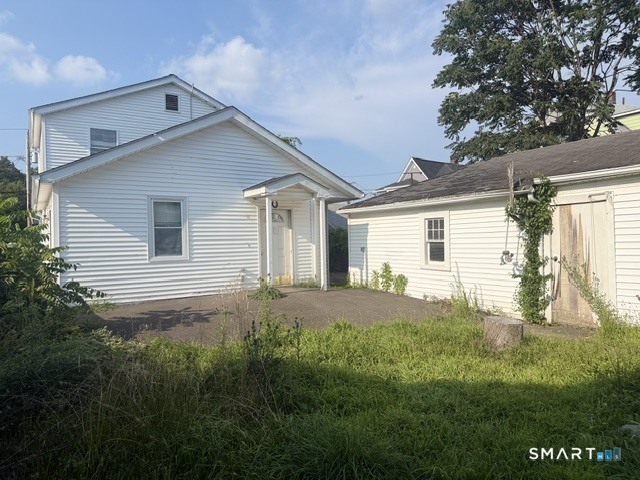 3rd image of 76 Waverly Pl, Bridgeport, CT 06610 | MLS# 24197003