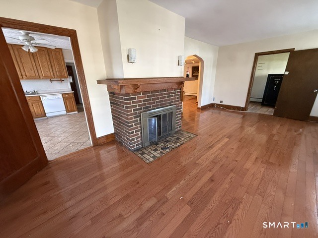 4th image of 76 Waverly Pl, Bridgeport, CT 06610 | MLS# 24197003