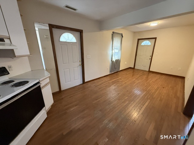 23rd image of 76 Waverly Pl, Bridgeport, CT 06610 | MLS# 24197003