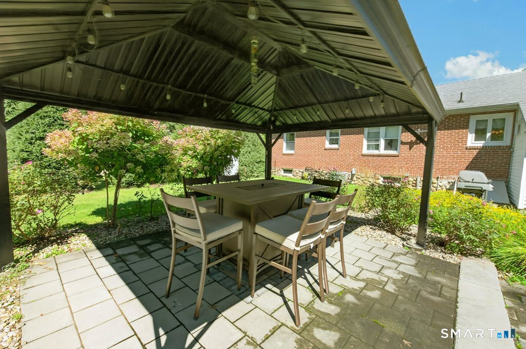 803 Wolcott Street photo 24