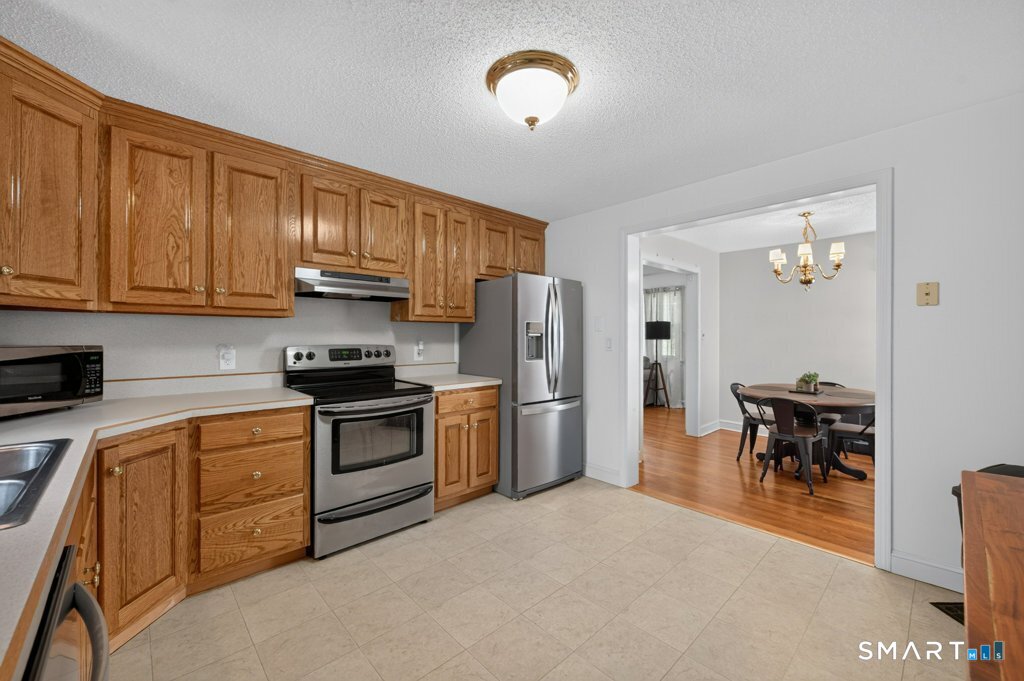 803 Wolcott Street photo 6