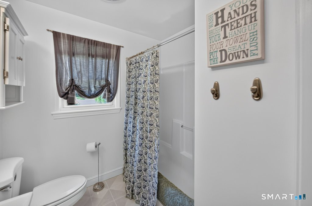 803 Wolcott Street photo 23