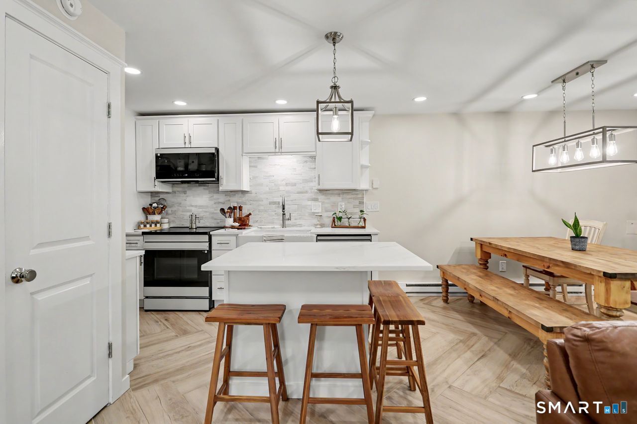 181 West Walk  Unit #181 photo 16