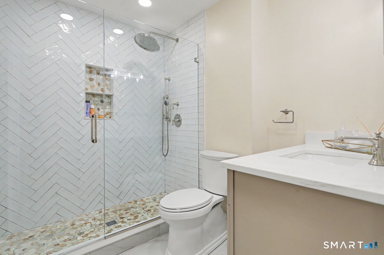 181 West Walk  Unit #181 photo 24