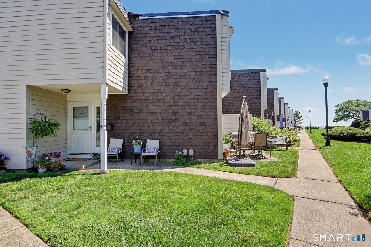 181 West Walk  Unit #181 photo 32