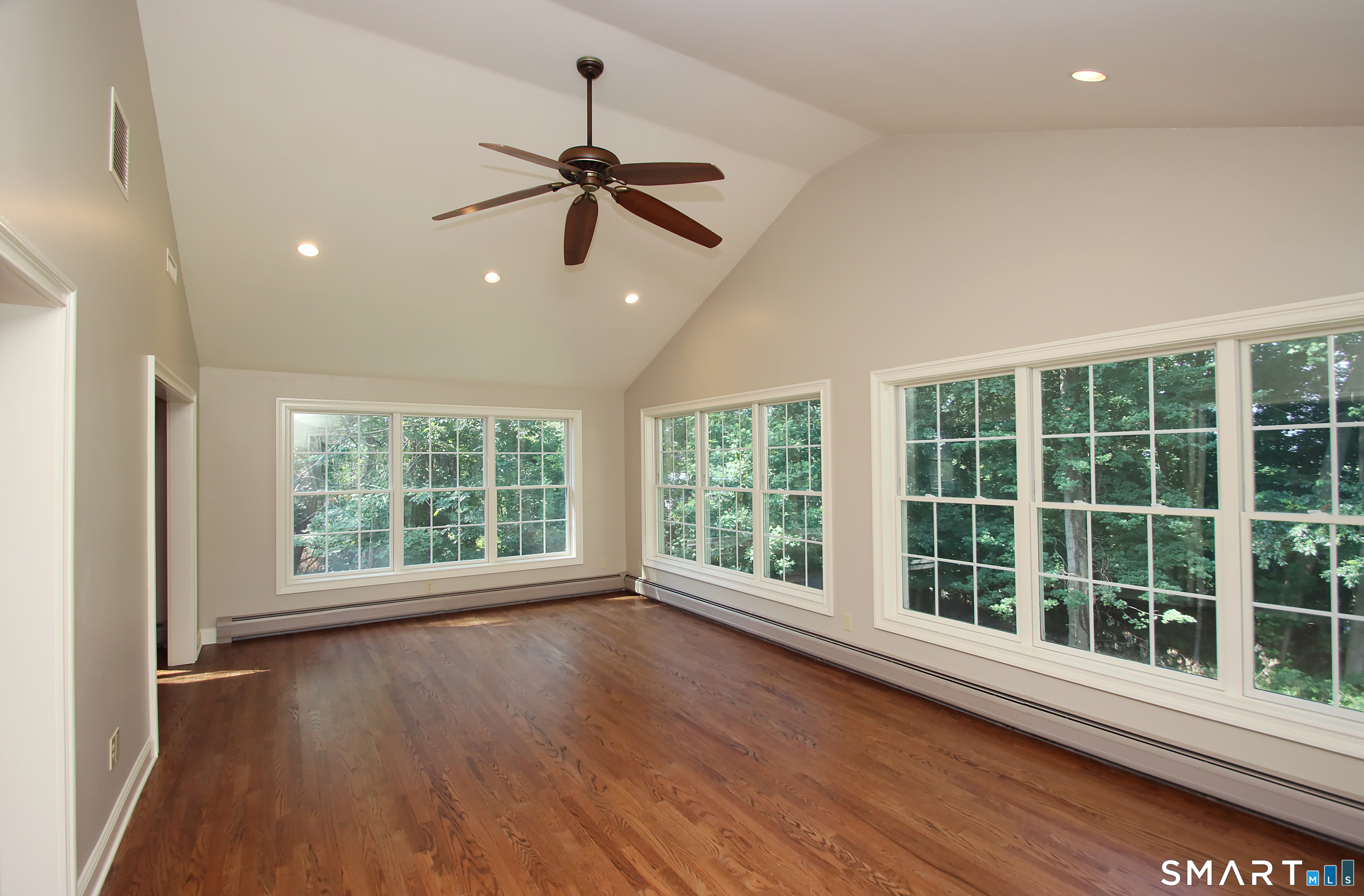 325 Manley Heights Road photo 10