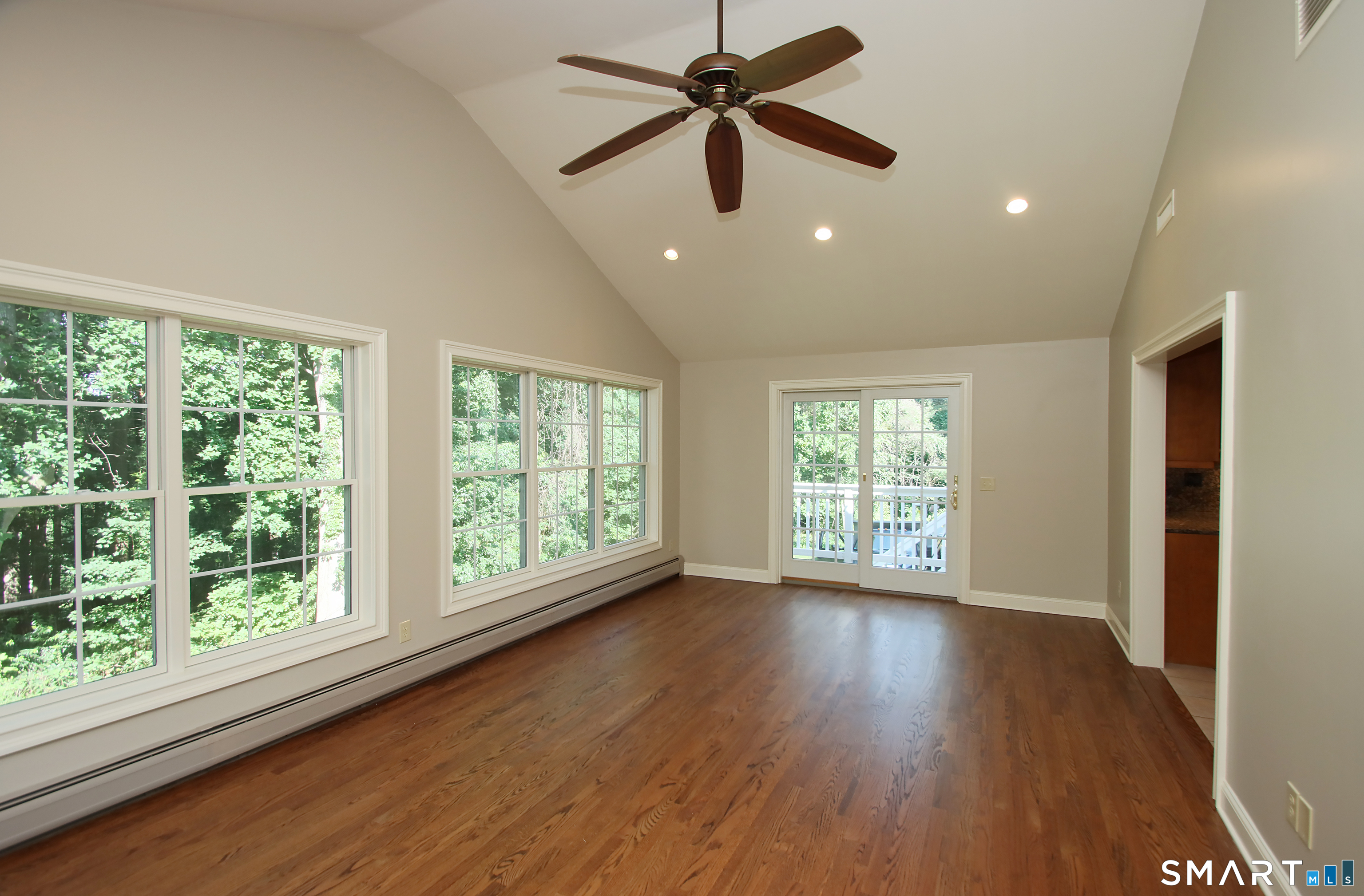 325 Manley Heights Road photo 11