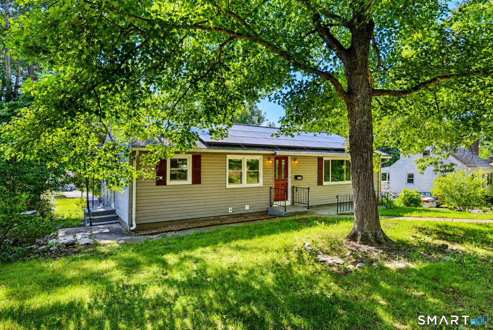 2nd image of 110 Greenwood Dr, Manchester, CT 06042 | MLS# 24197067