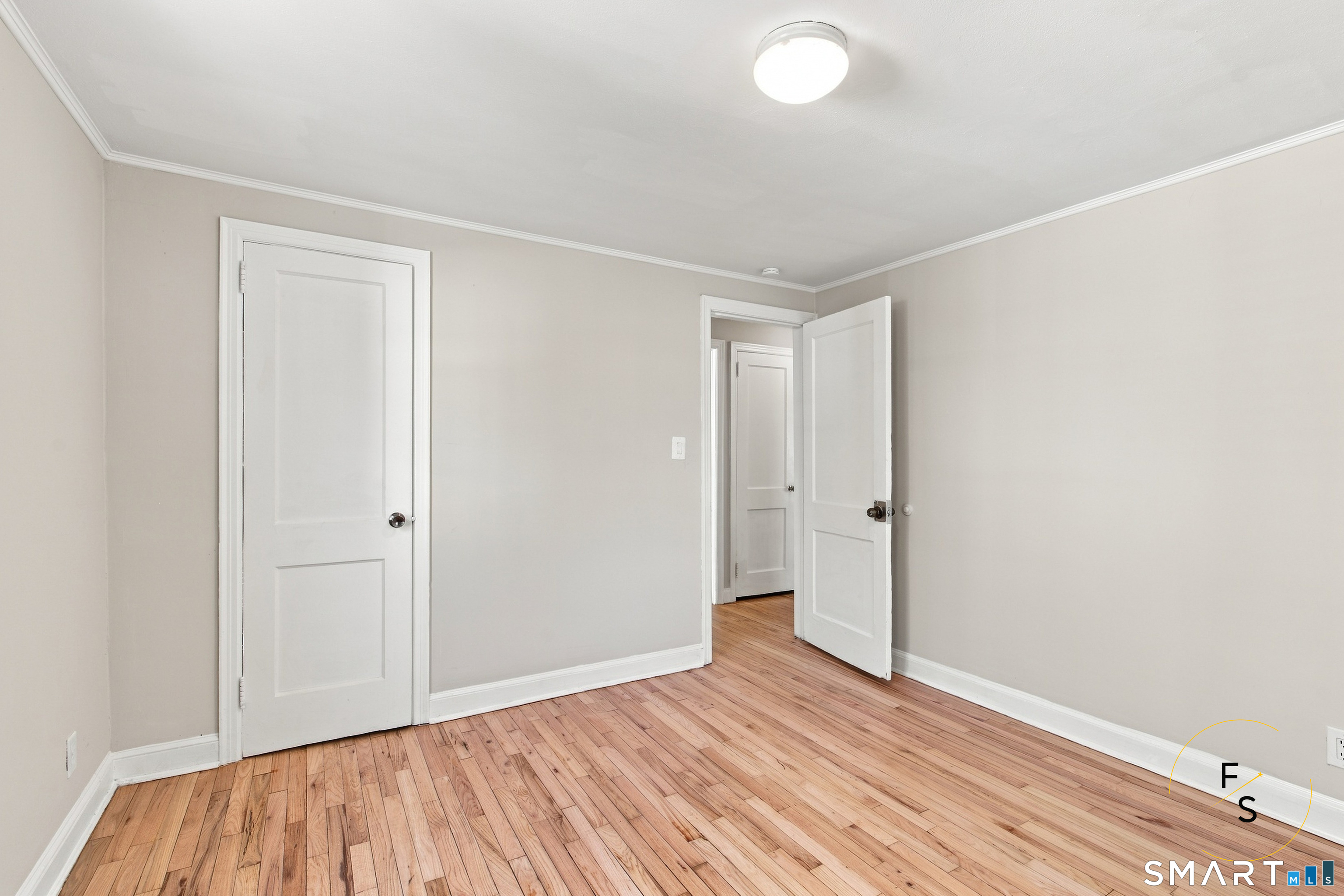 144 Wilson Street photo 8