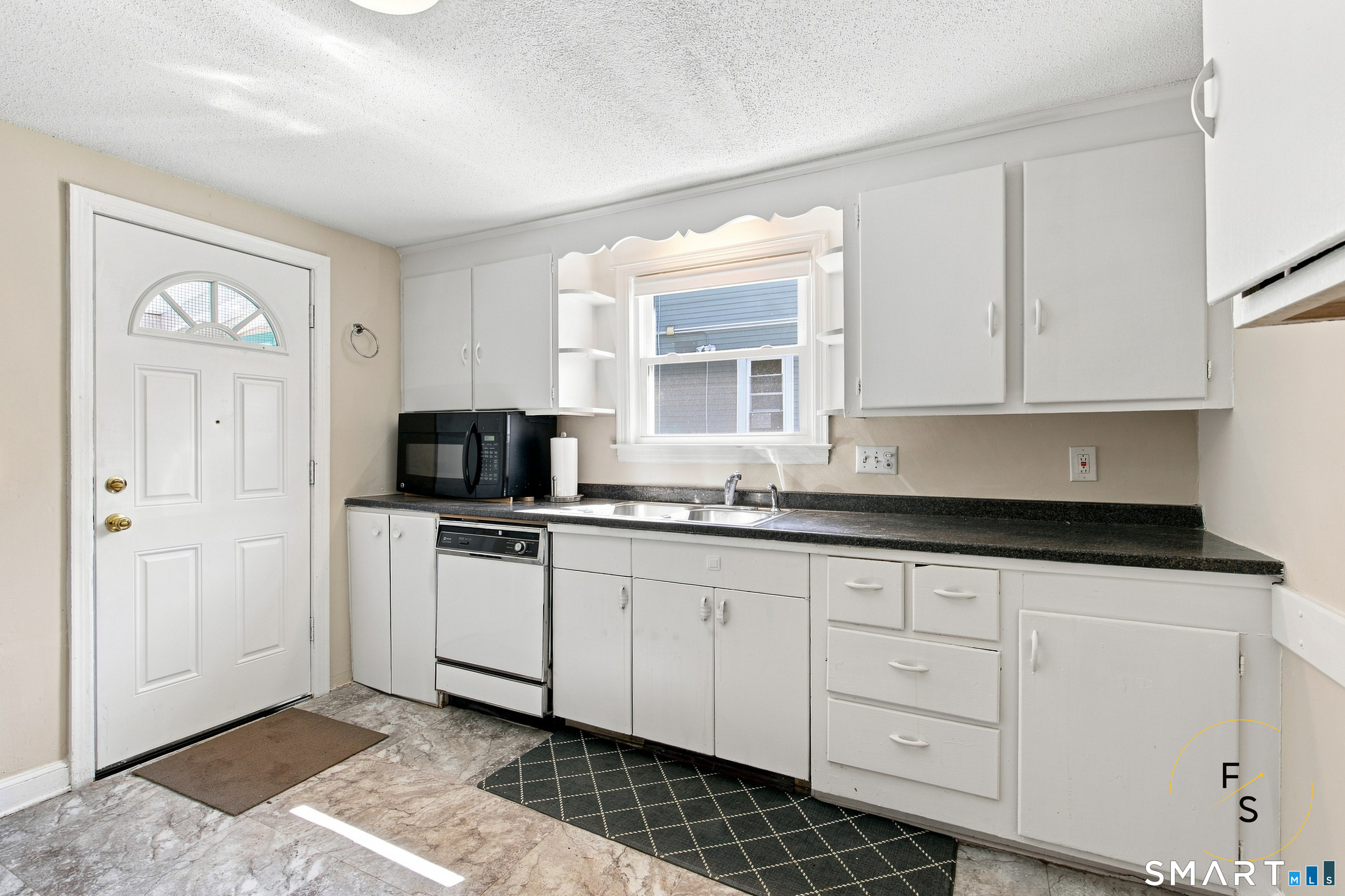 144 Wilson Street photo 9