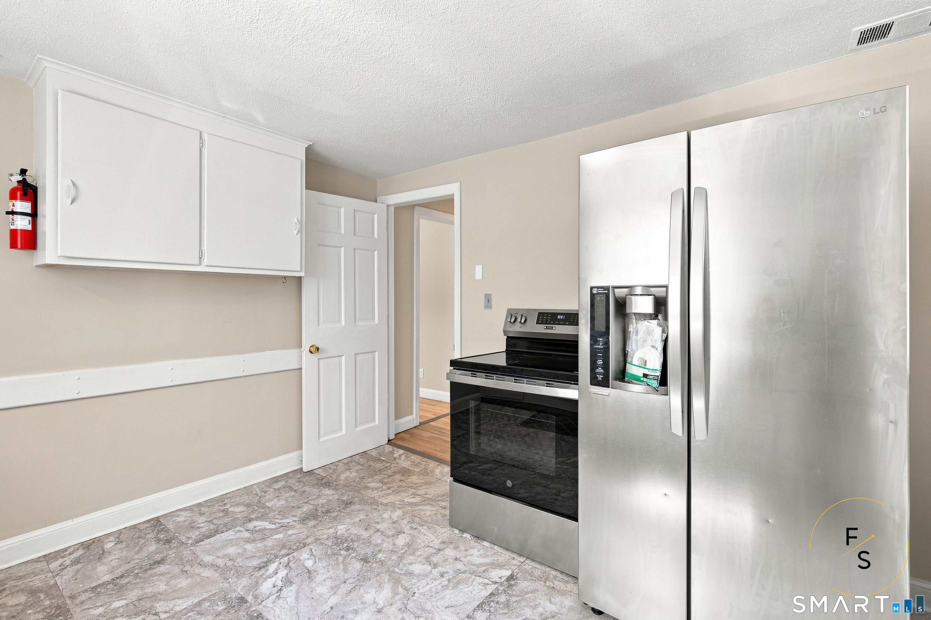 144 Wilson Street photo 11