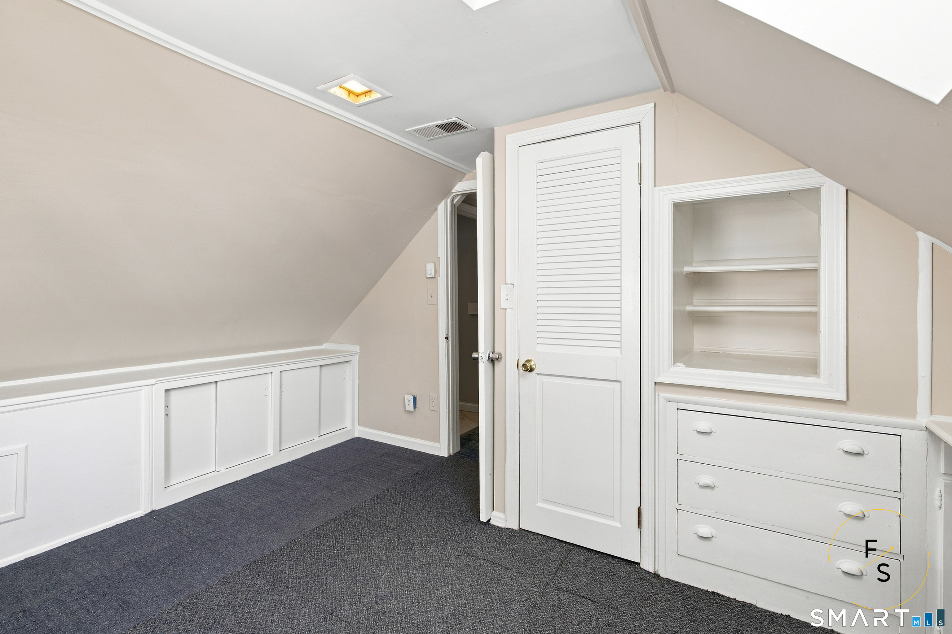 144 Wilson Street photo 14