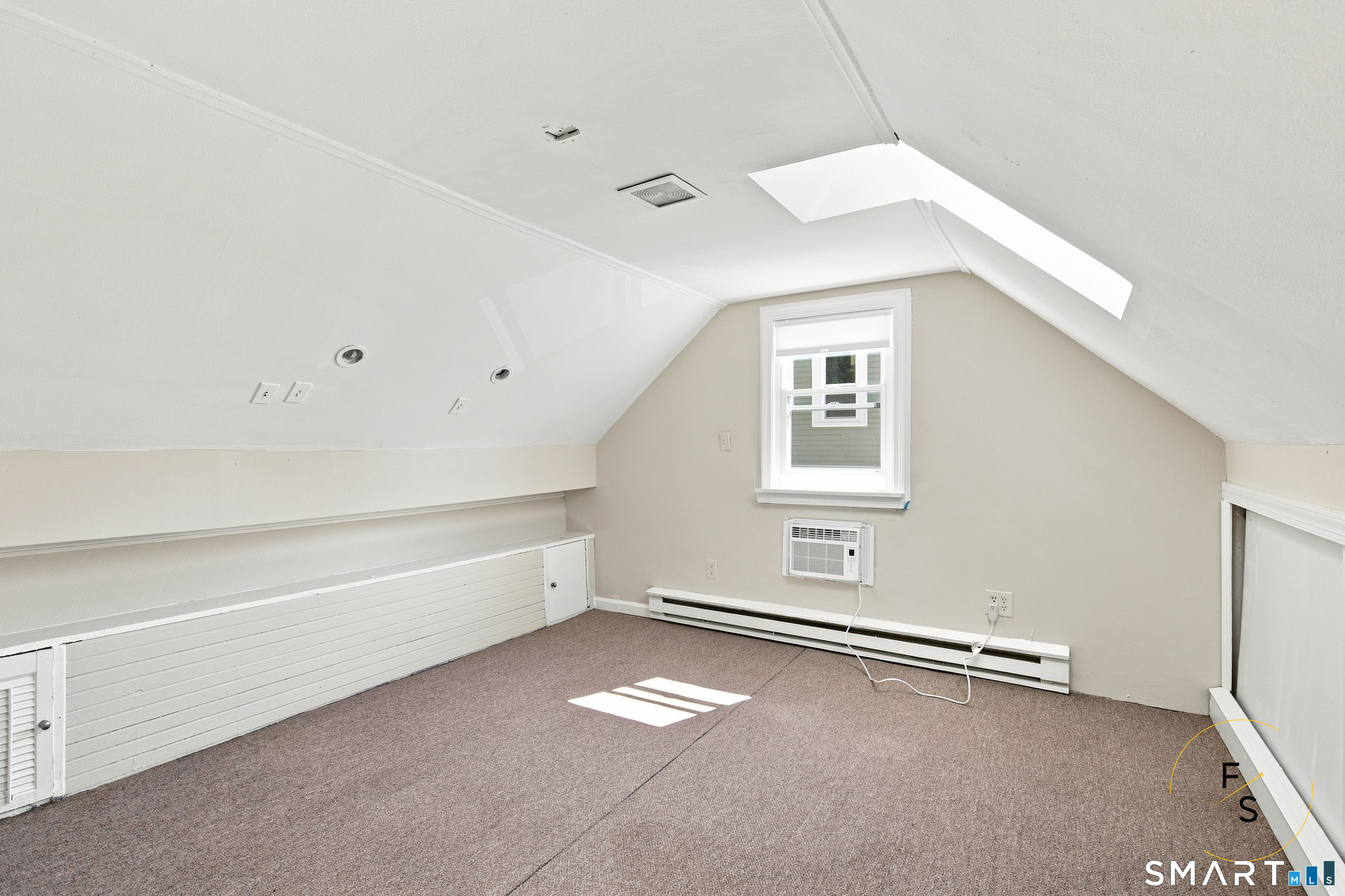 144 Wilson Street photo 16