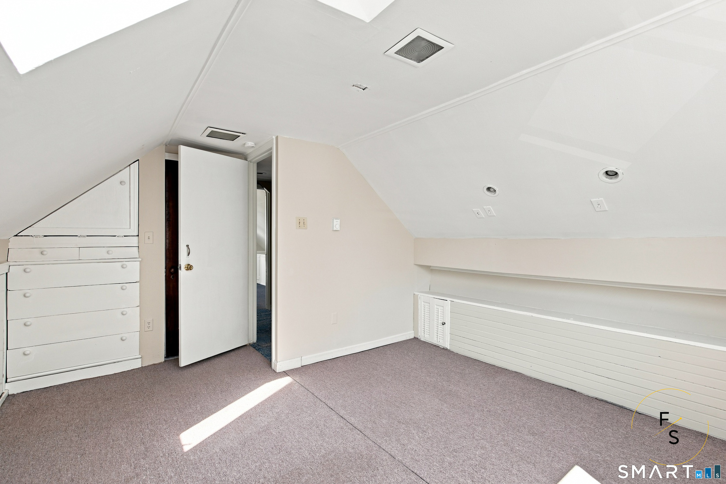 144 Wilson Street photo 17