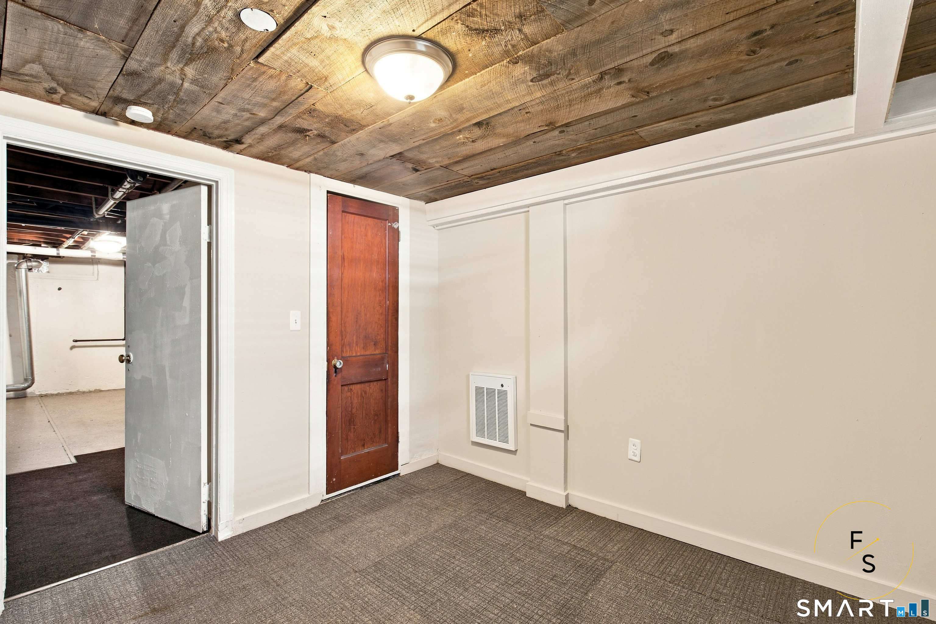144 Wilson Street photo 26
