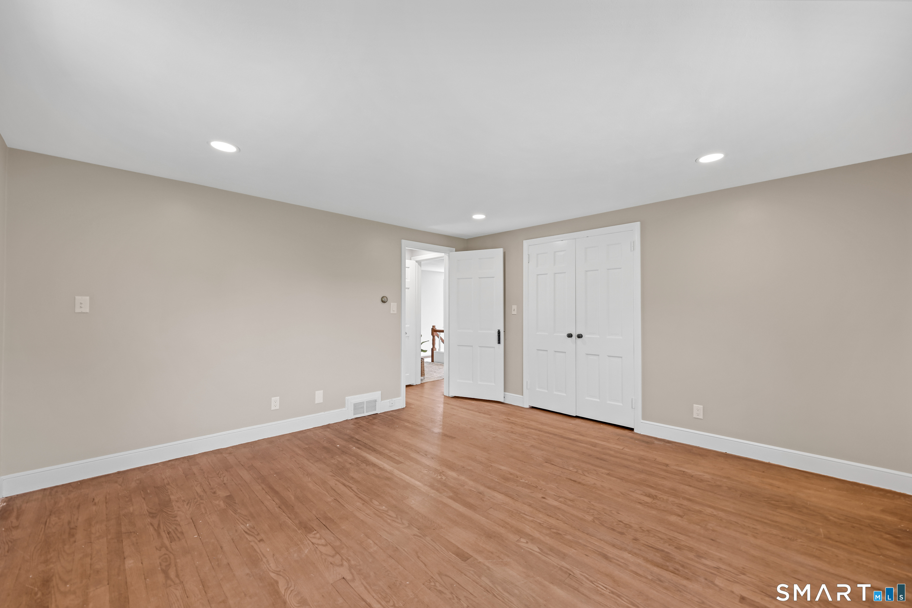 987 Hill Street photo 25