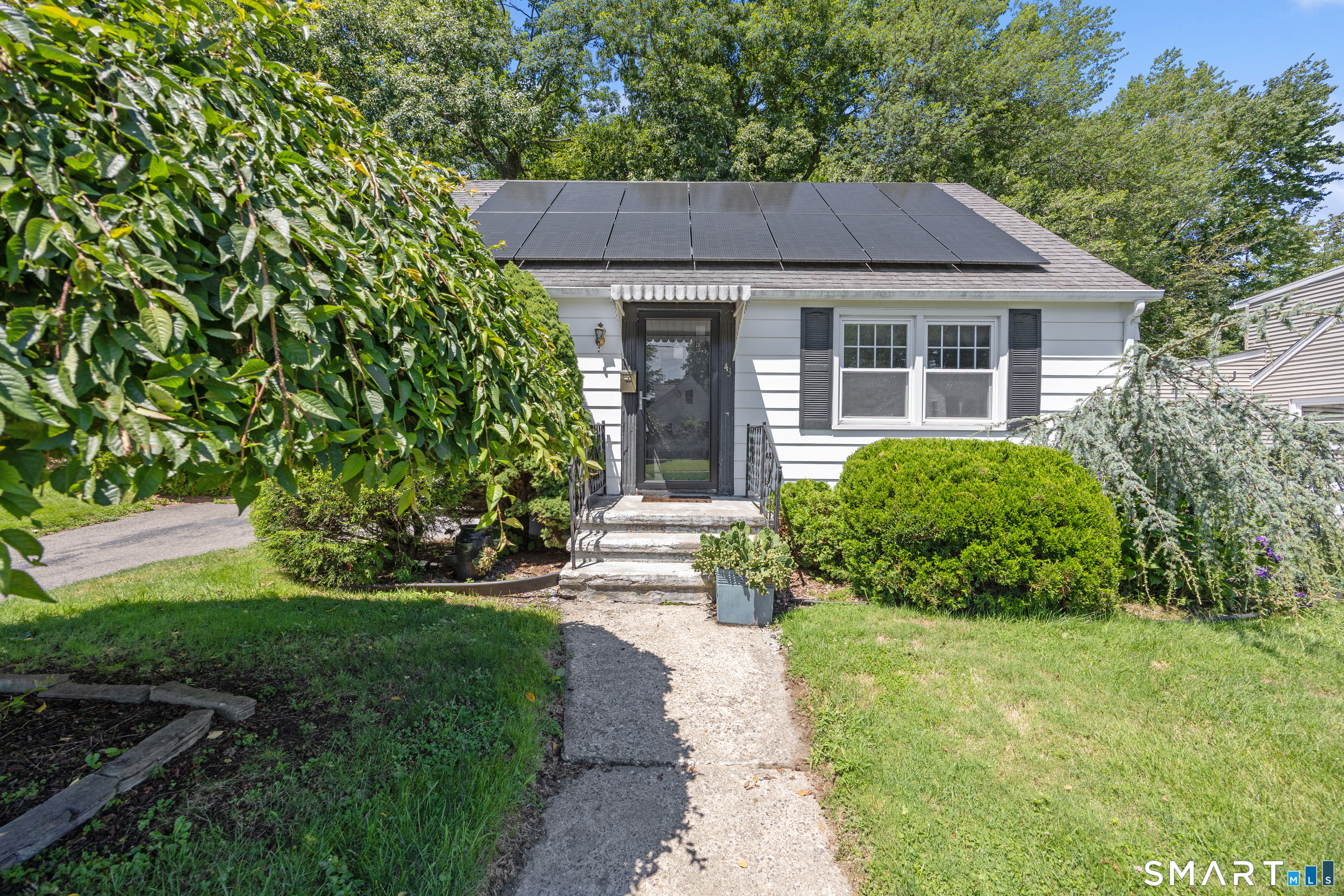 43 Deering Lane photo 2