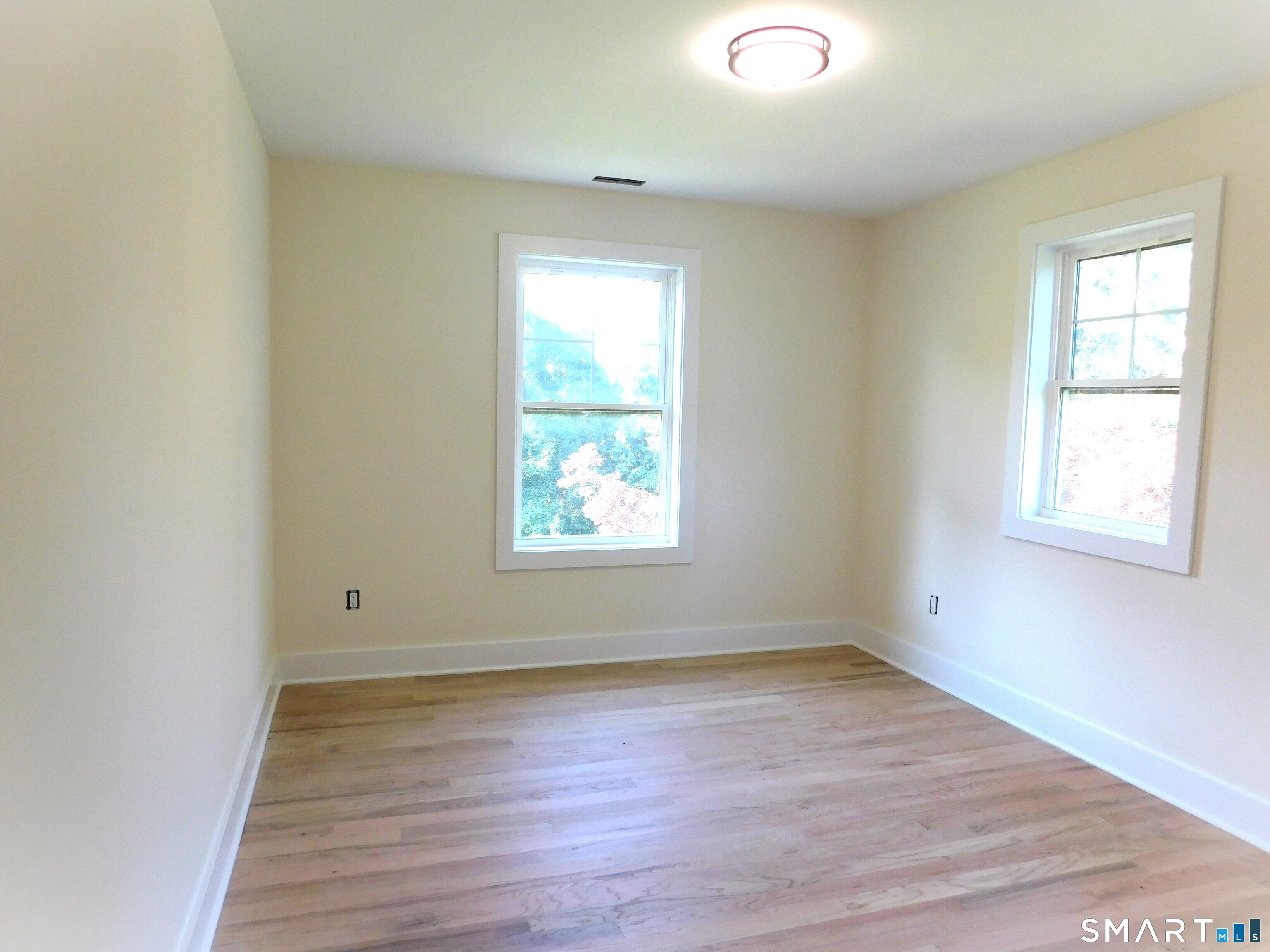 60 Mohegan Road photo 17