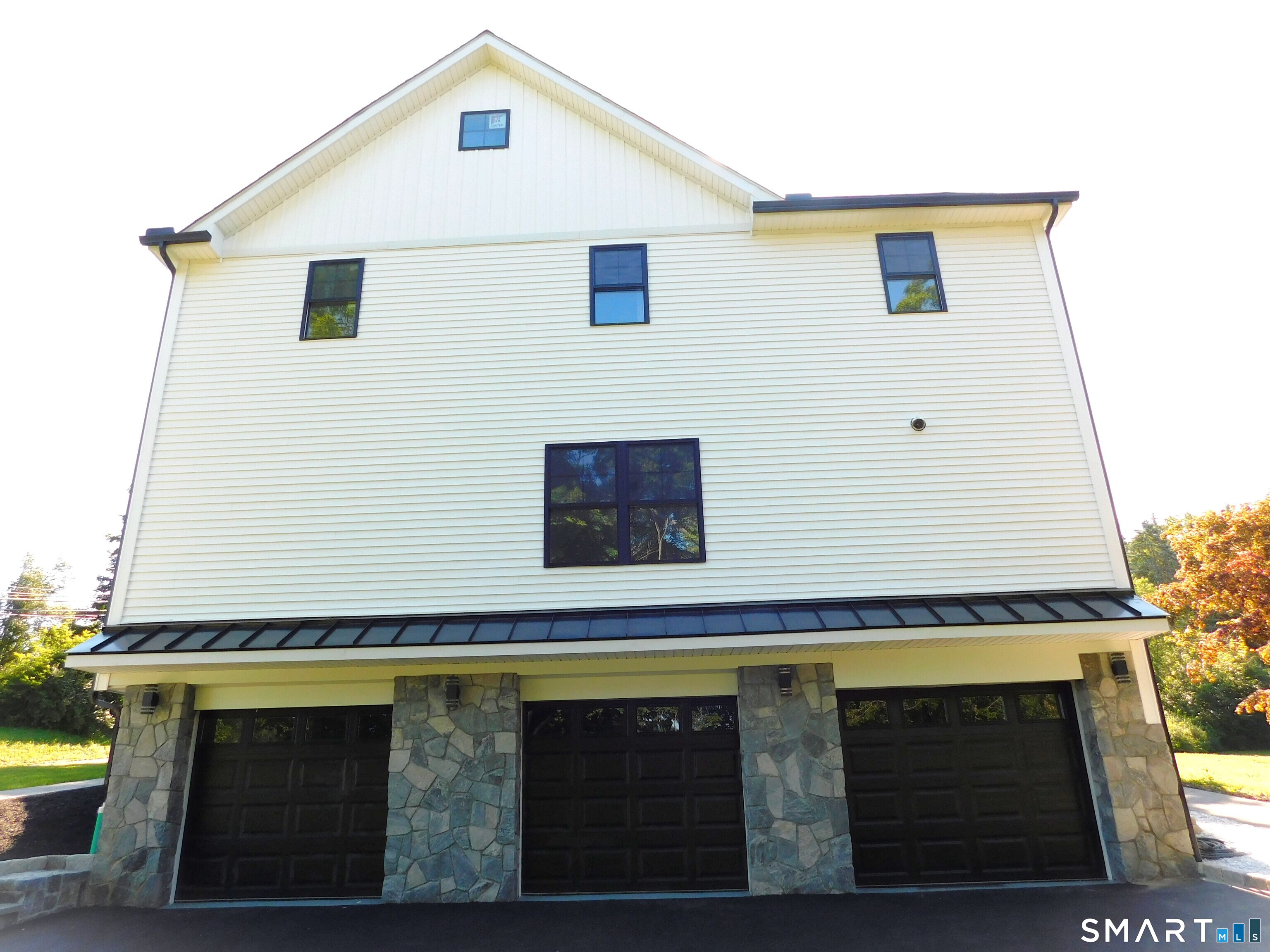 60 Mohegan Road photo 23