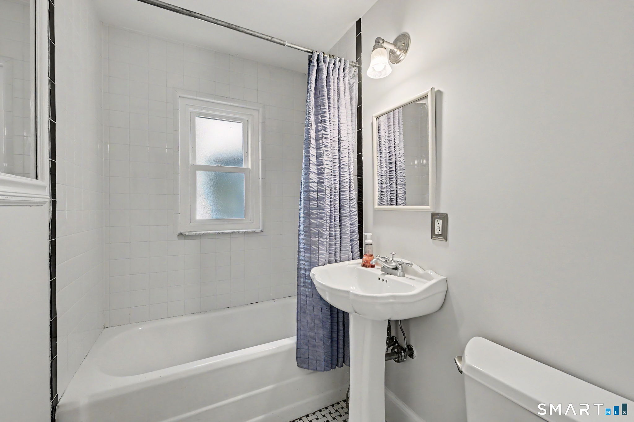 97 William Street photo 29