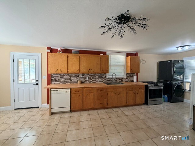 3rd image of 774 Hamilton Ave, Waterbury, CT 06706 | MLS# 24196833