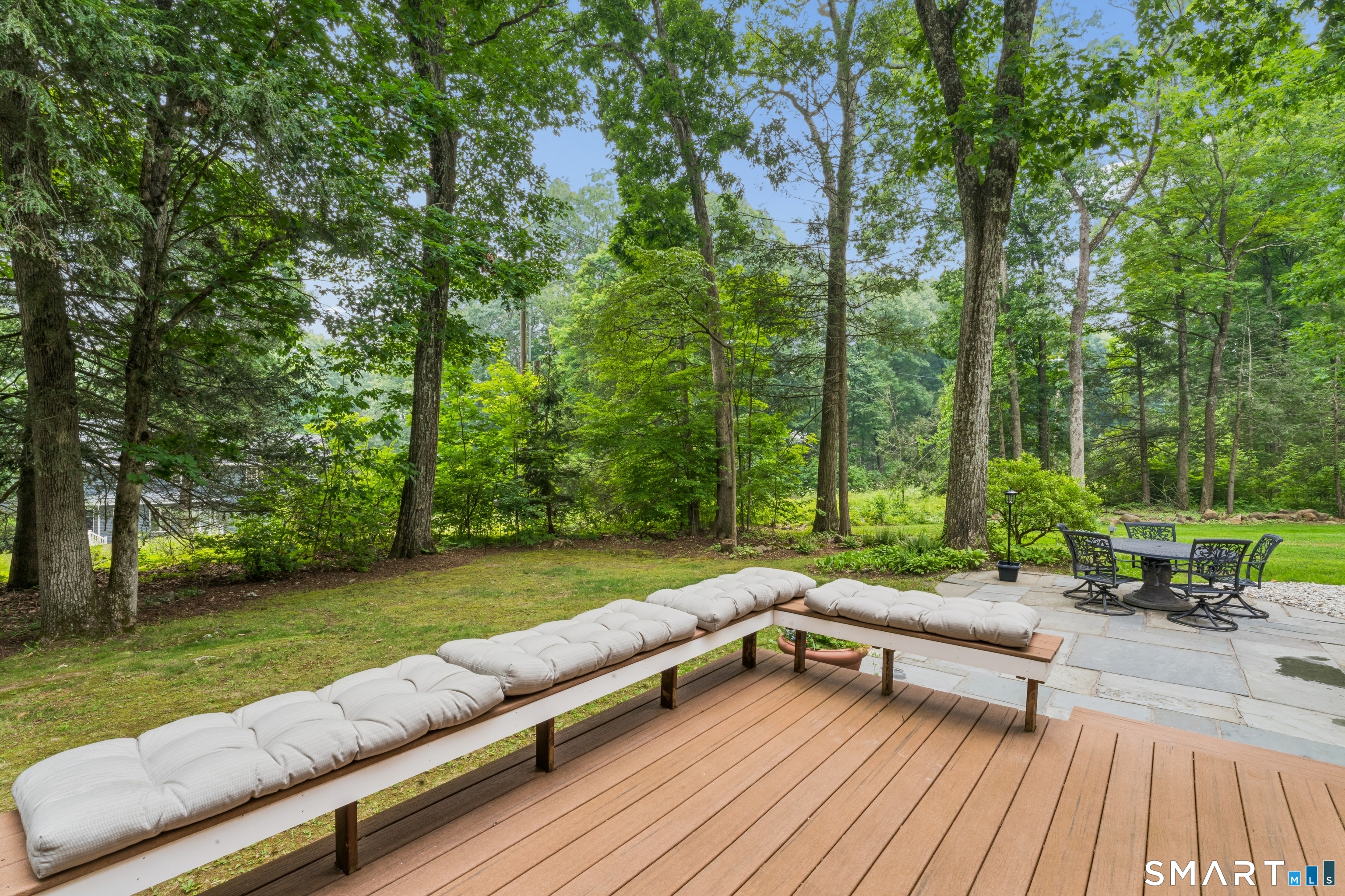 10 Metacomet Road photo 6