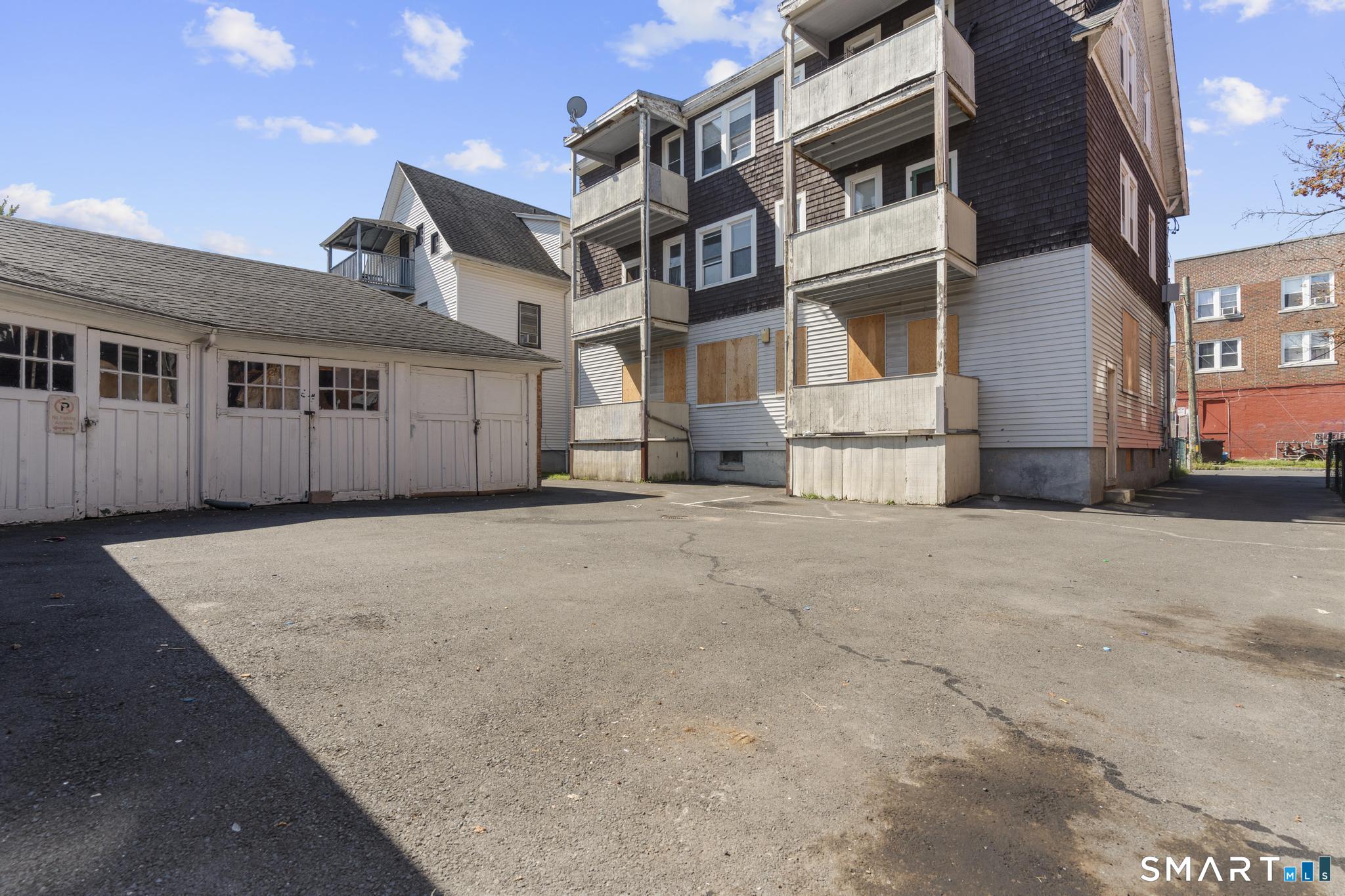 102 Rowe Avenue photo 22