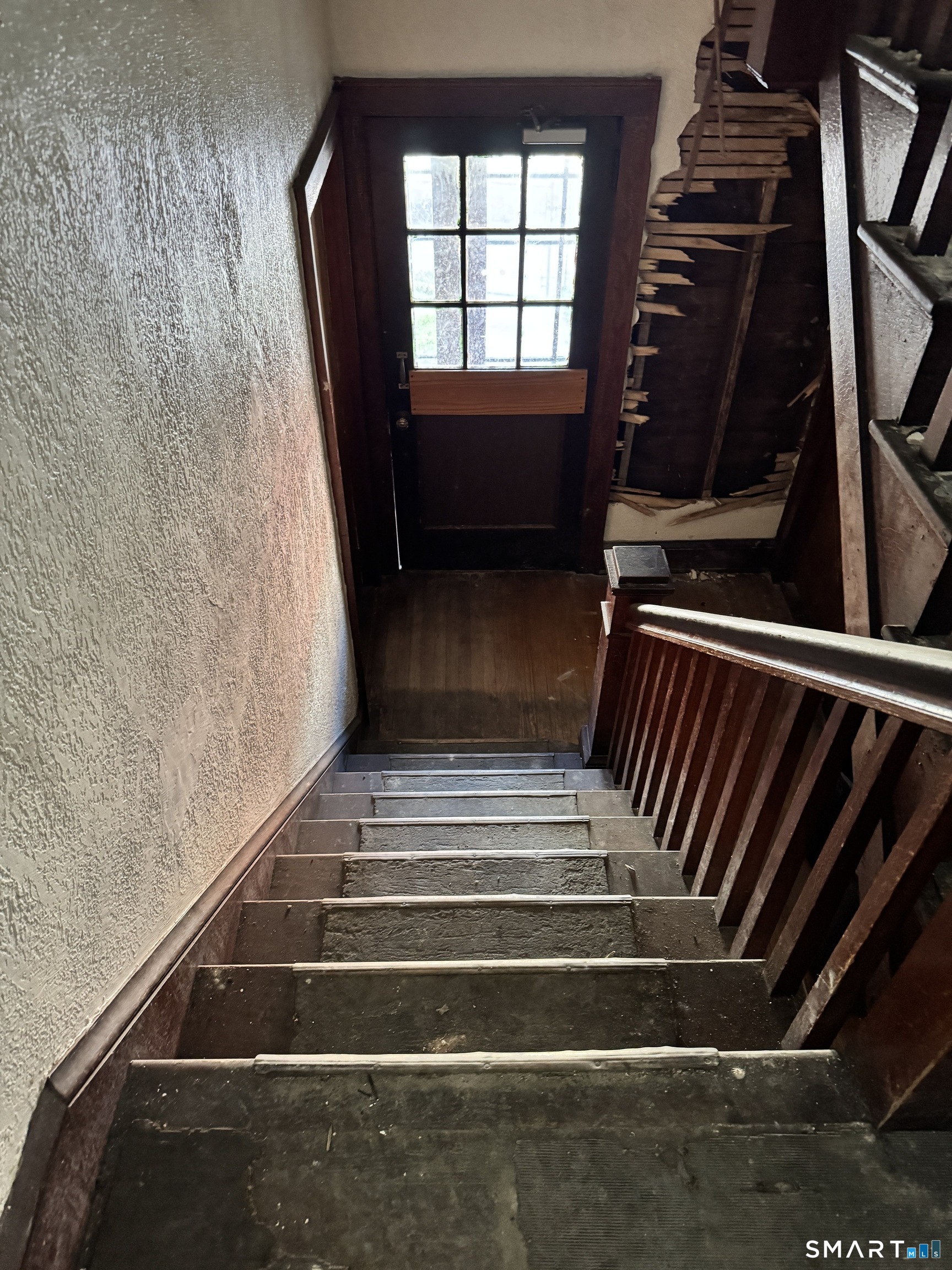 102 Rowe Avenue photo 10