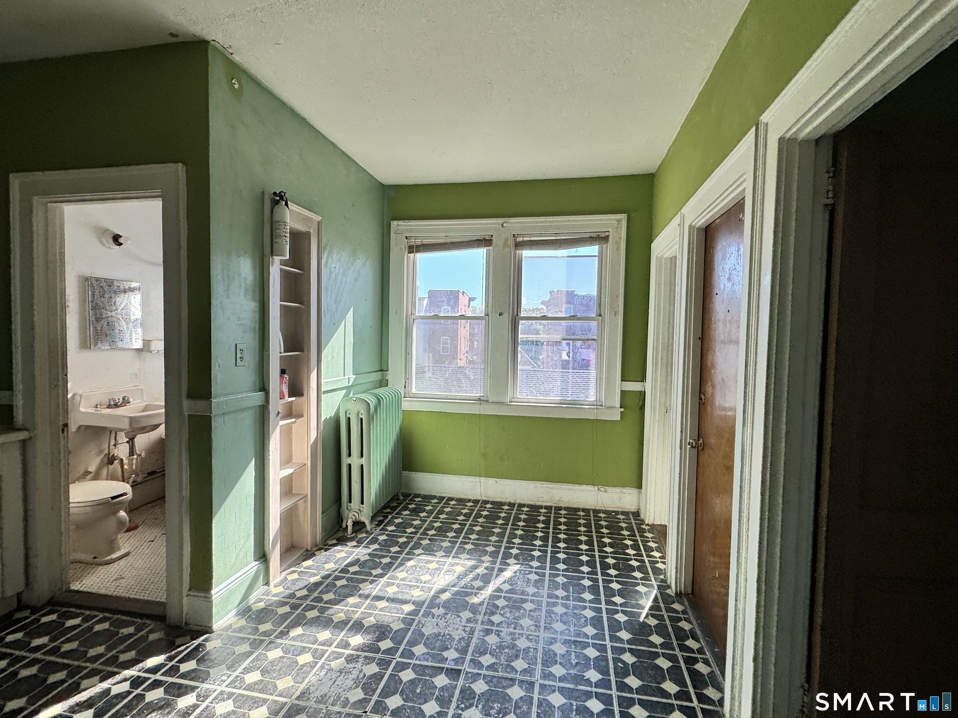 102 Rowe Avenue photo 14