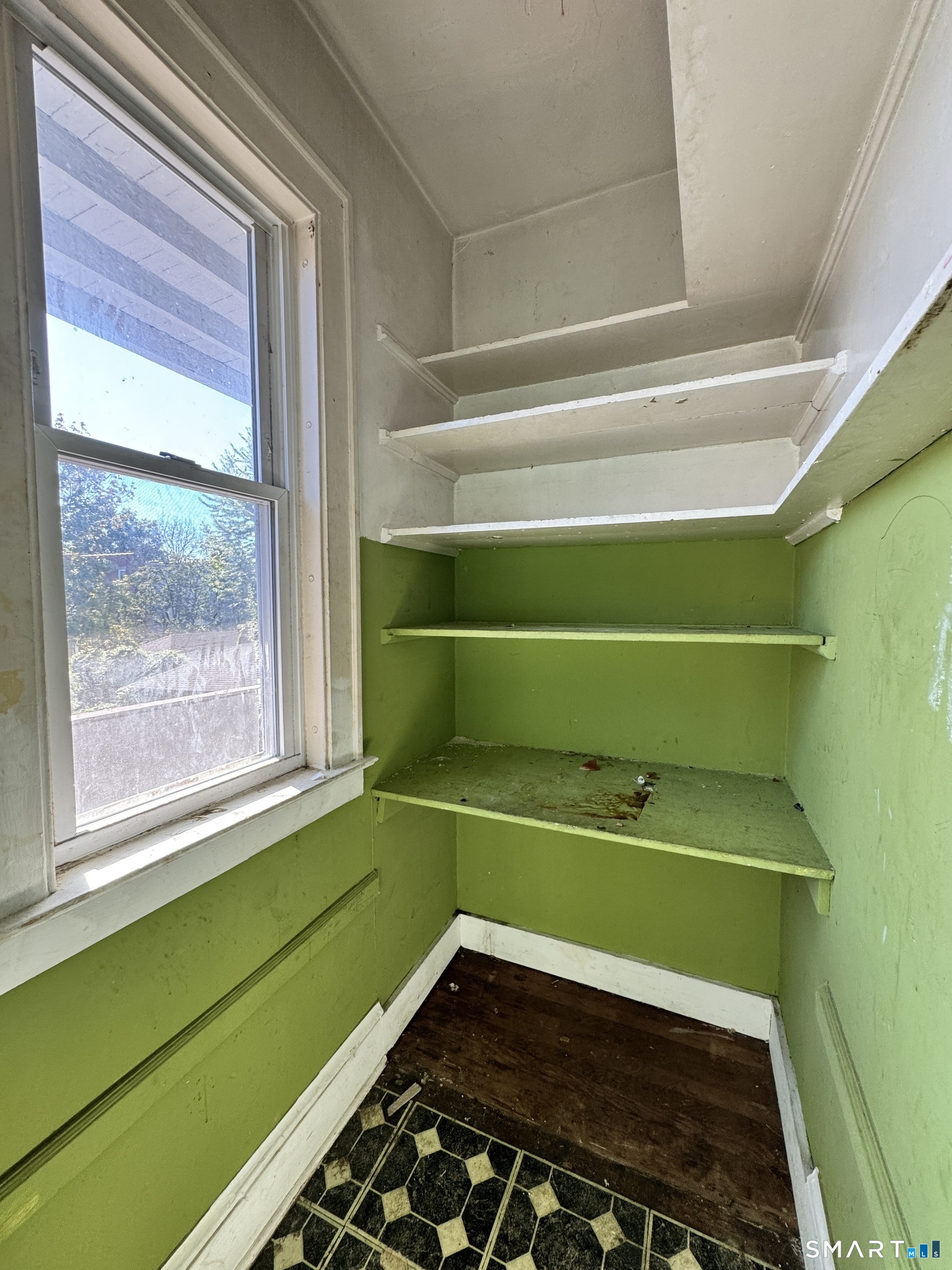102 Rowe Avenue photo 20