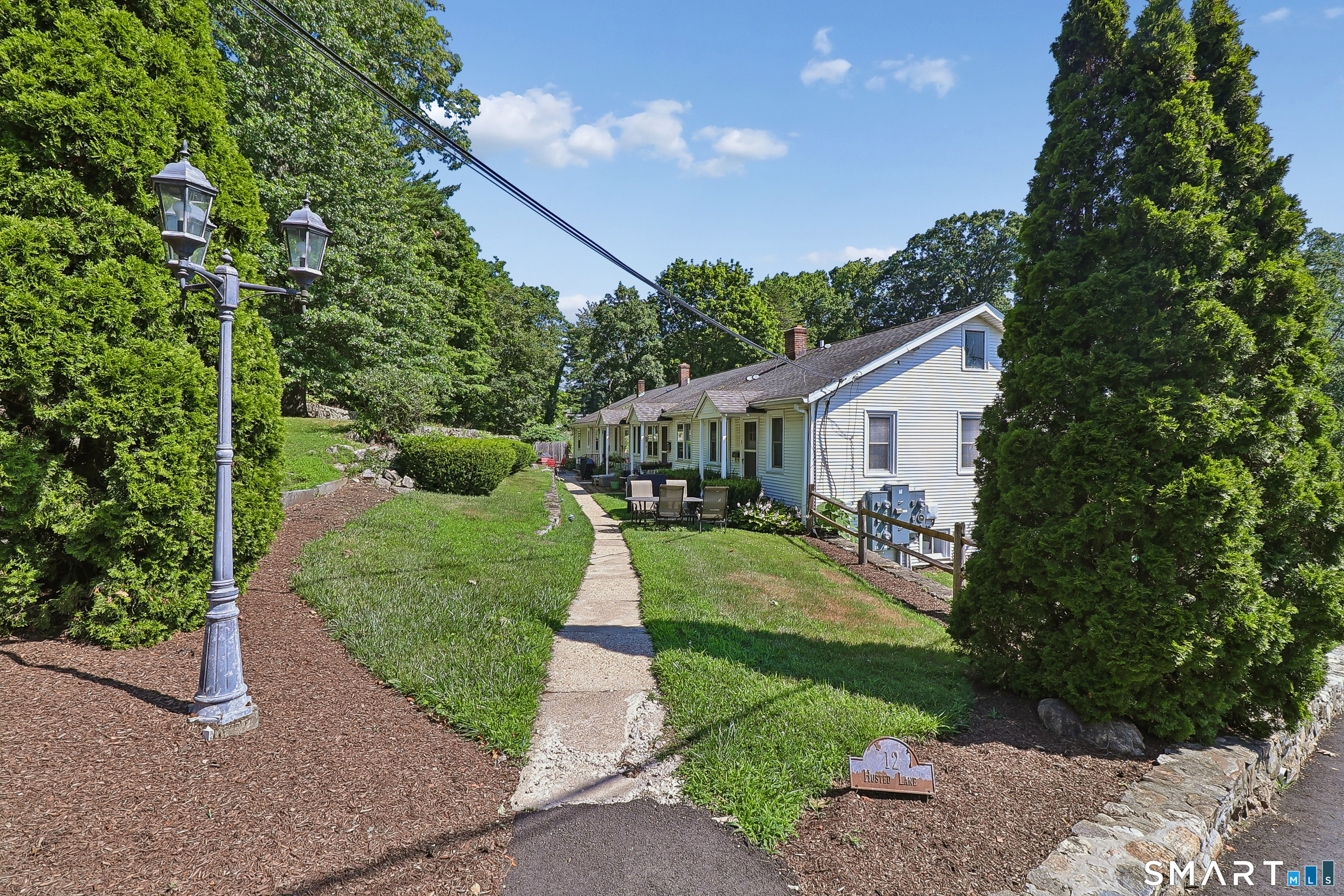 12 Husted Lane, New Canaan, Connecticut photo 2