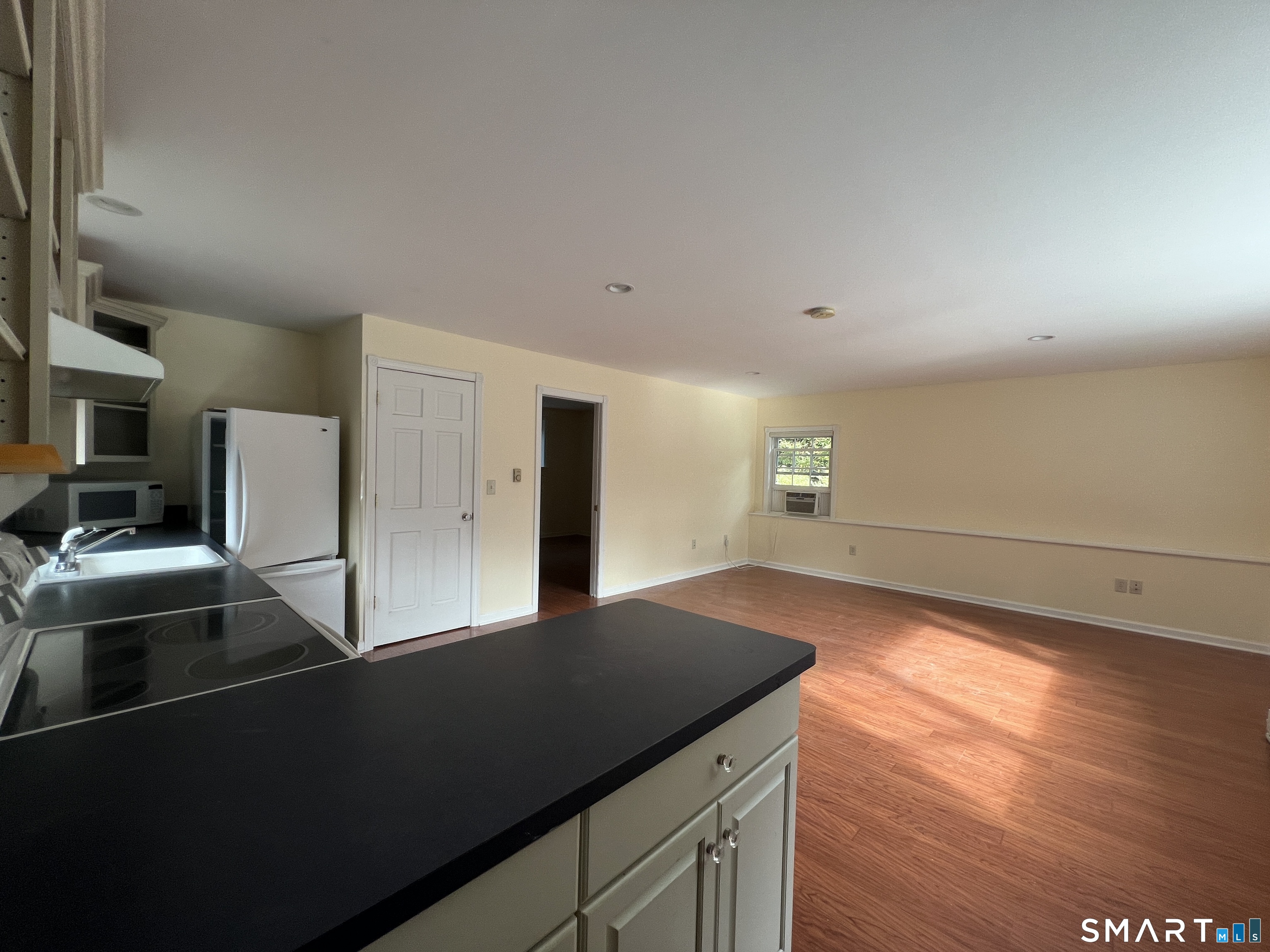 1 Twist Hill Lane photo 5