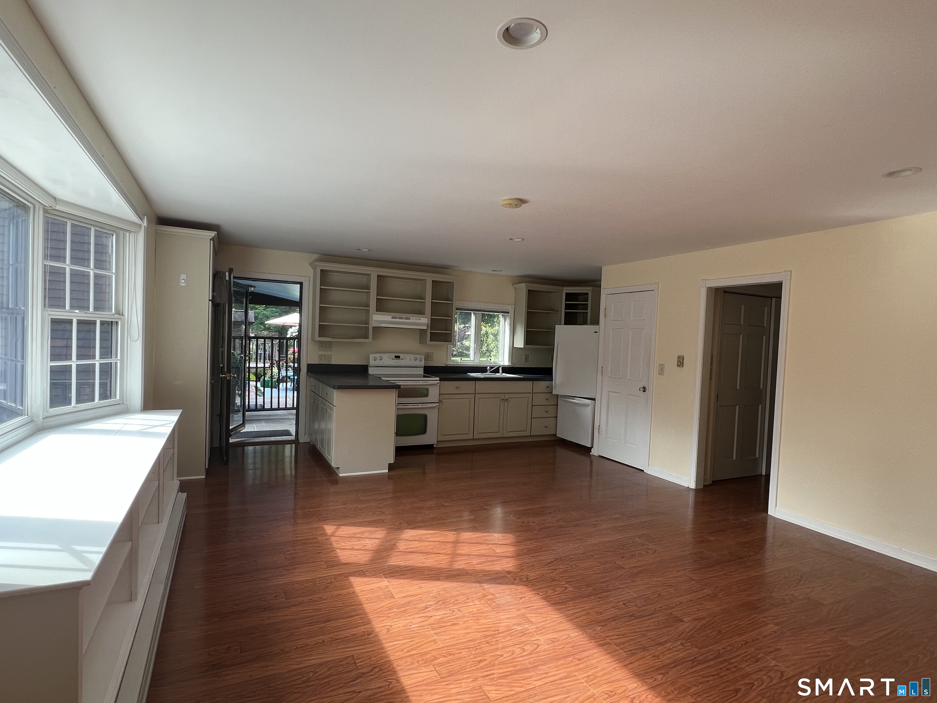 1 Twist Hill Lane photo 7