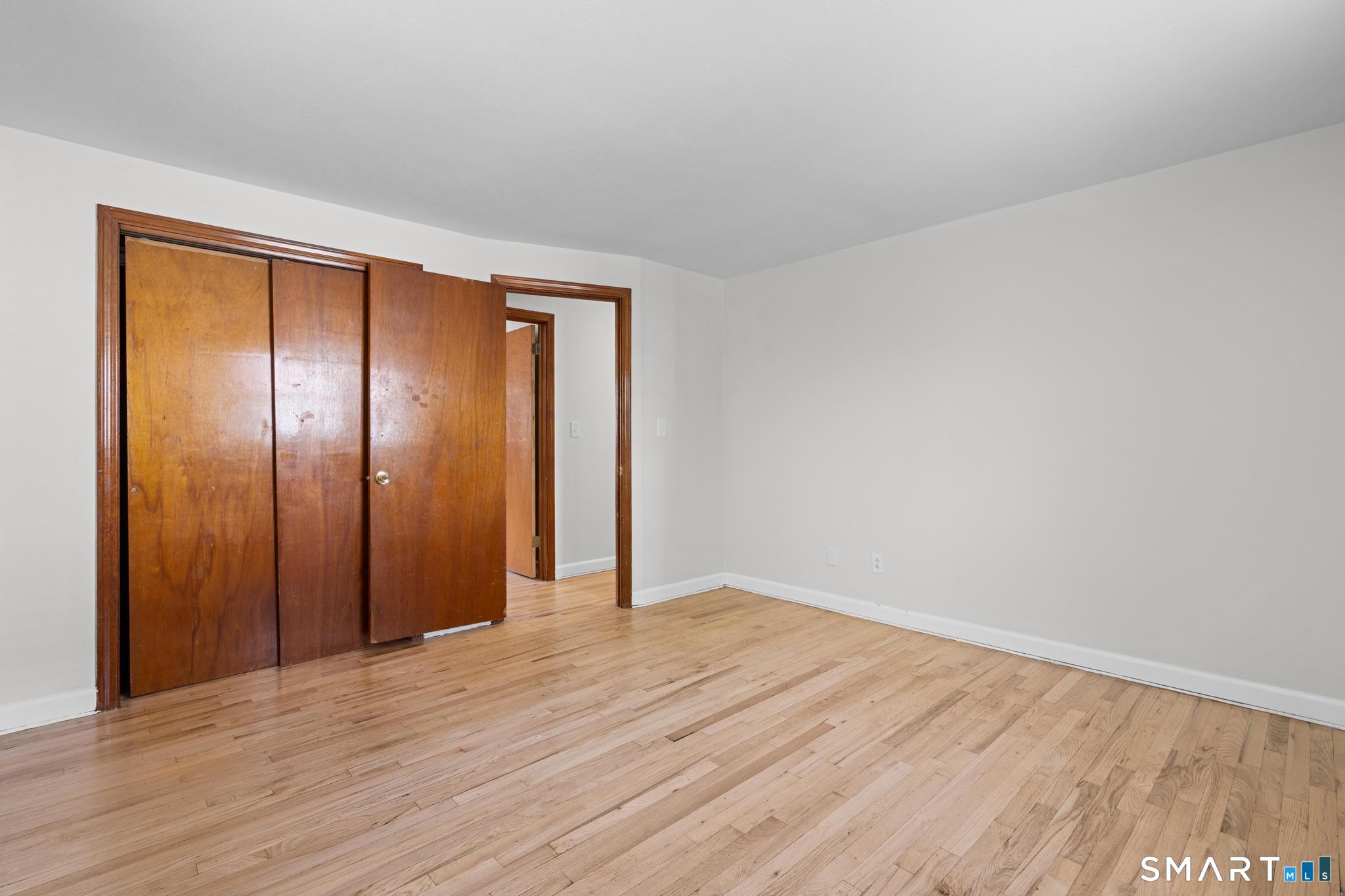35 Glenwood Street photo 17
